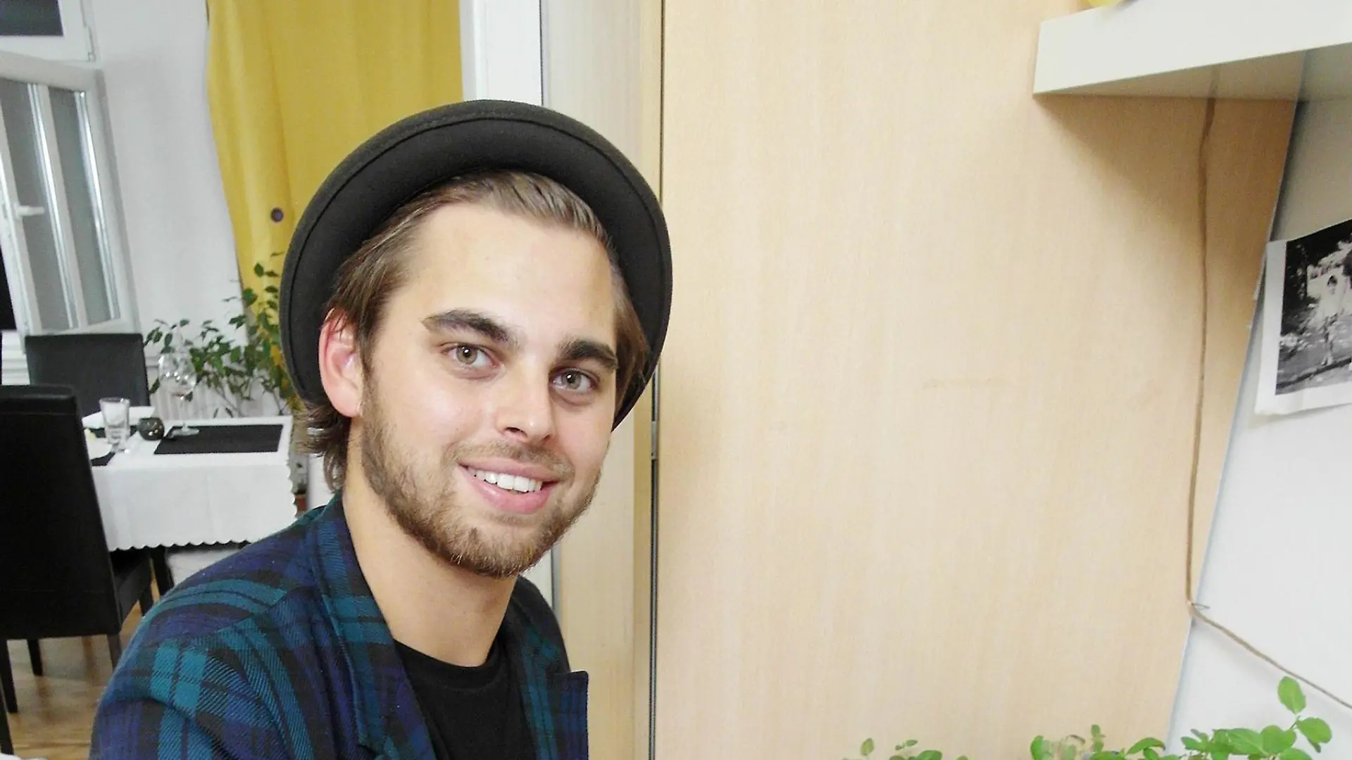 Gastgeber Raphael (24)