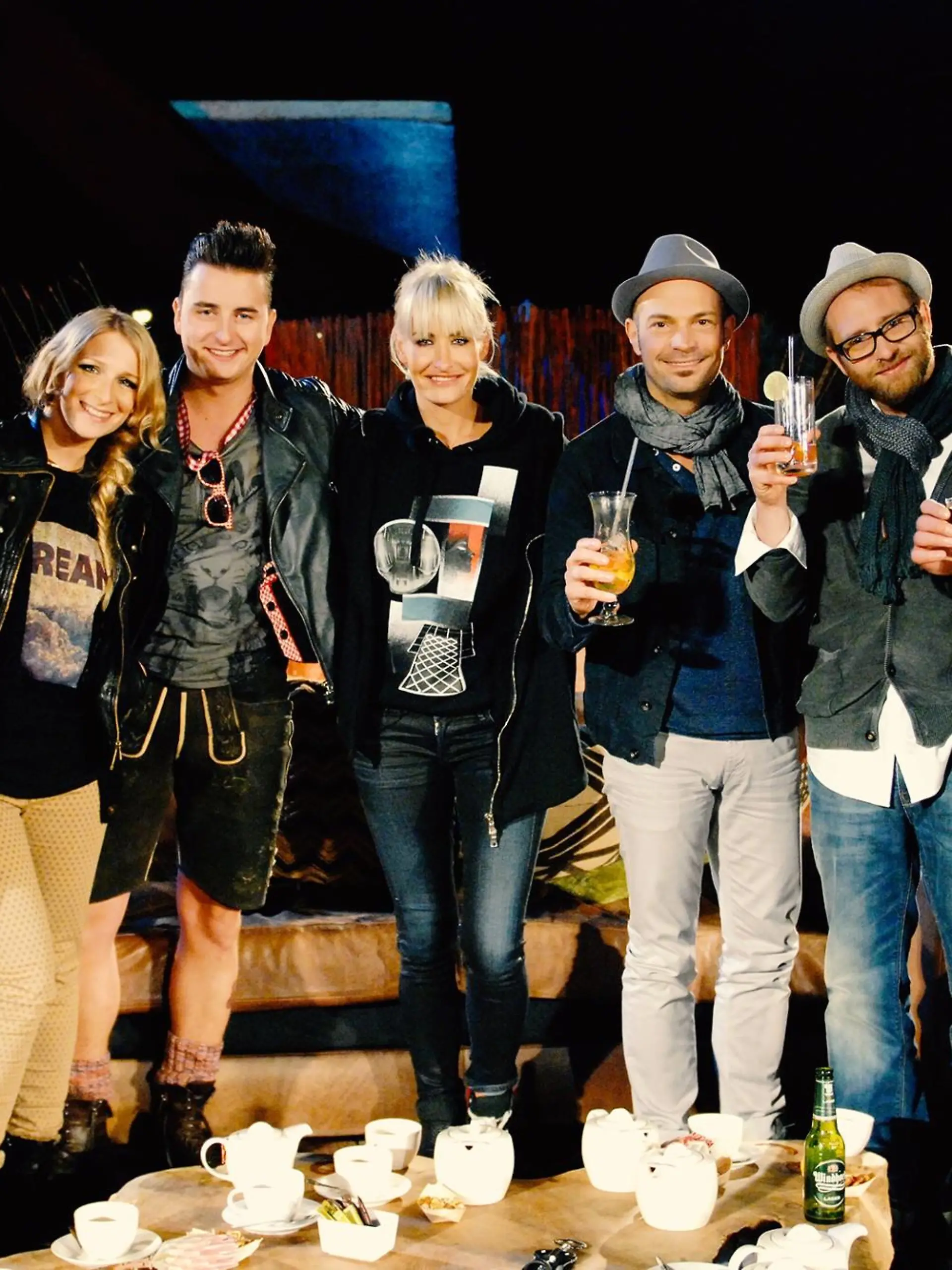 Die Sänger: V.l.: Xavier Naidoo, Sandra Nasic, Andreas Gabalier, Sarah Connor, Roger Cicero, Gregor Meyle und Sasha.
