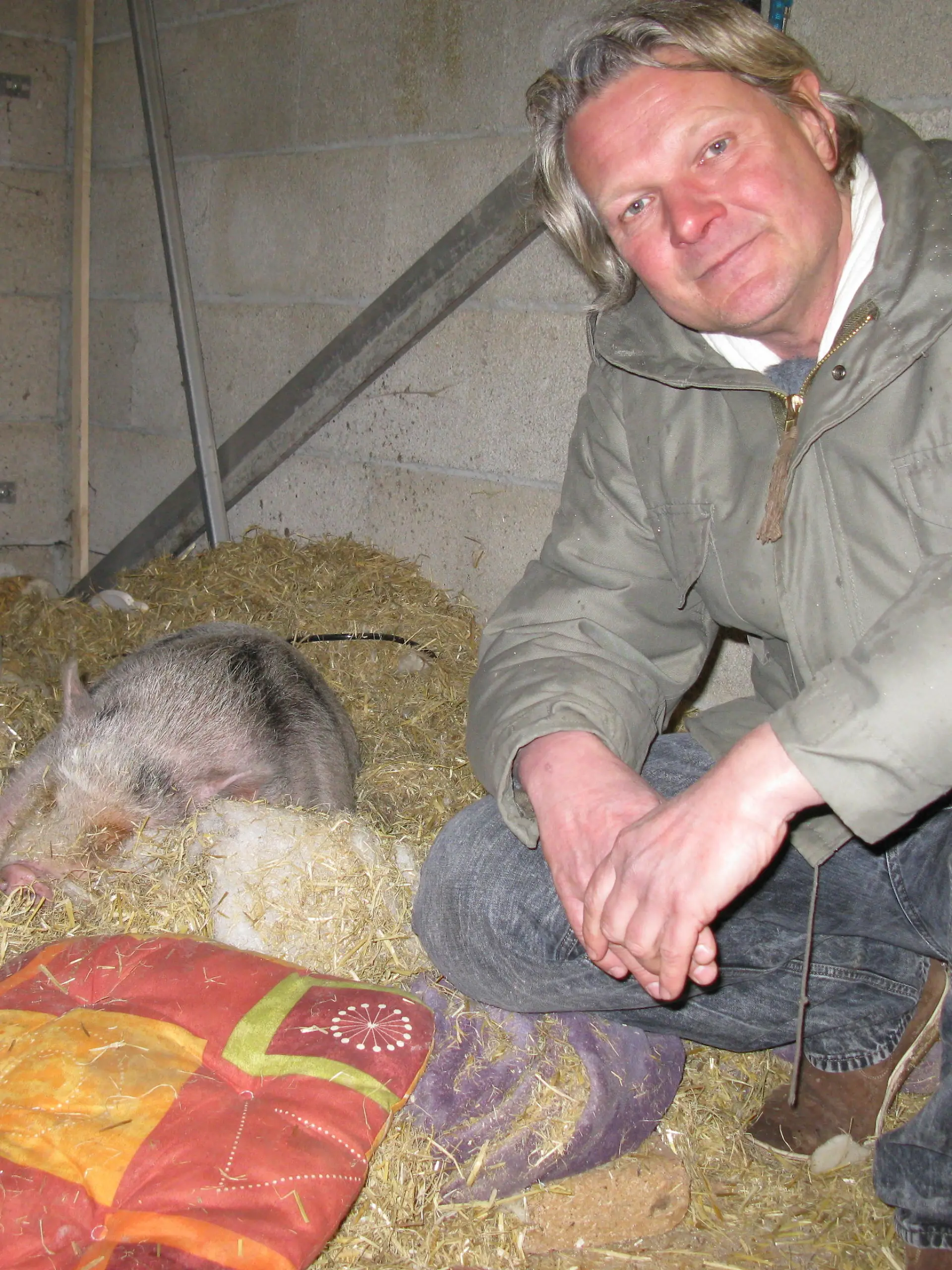Tiere in Not - Frank Weber und Minischwein Emma