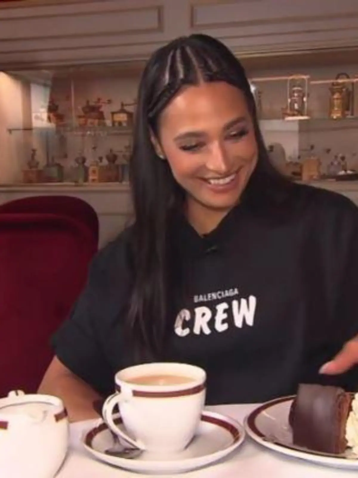 Amira Pocher genießt ihren Heimatbesuch in Österreich in vollen Zügen.
