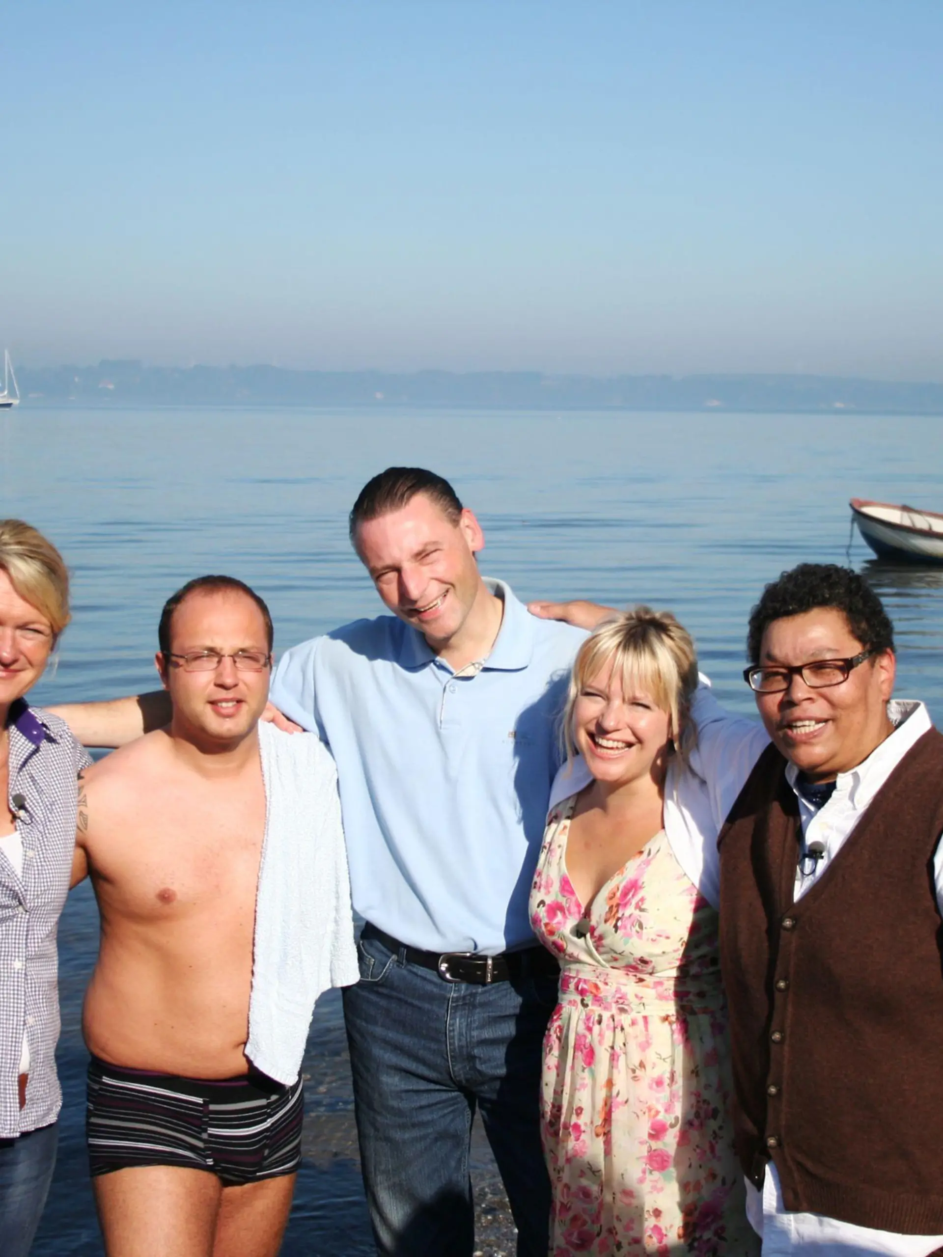 V.l.: Gastgeberin Petra (43), Andreas (28), Marquardt (47), Birte (36) und Benedita (52) treffen am nächsten Morgen ein letztes Mal aufeinander. Wer konnte diese Woche am meisten Punkte ernten und gewinnt "Das perfekte Dinner"?