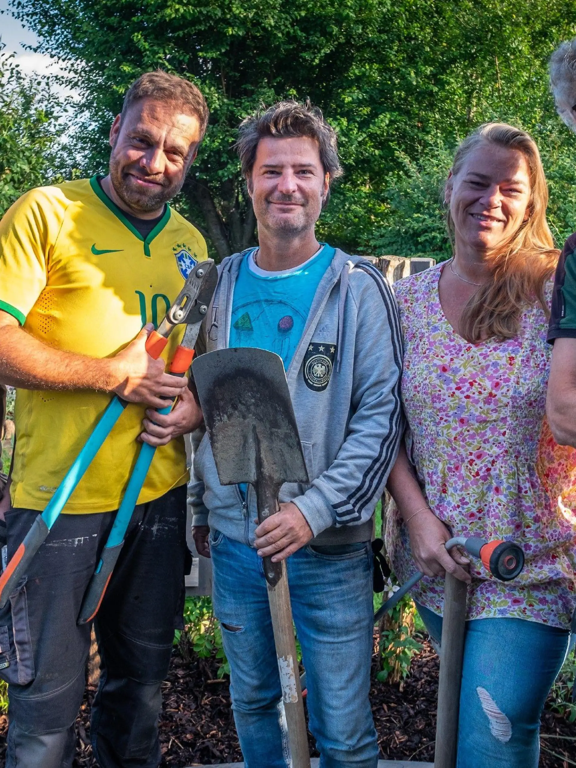 V.l.: Henrik, Claus, Martin, Birte und Ralf

+++ Die Verwendung des sendungsbezogenen Materials ist nur mit dem Hinweis und Verlinkung auf RTL+ gestattet. +++