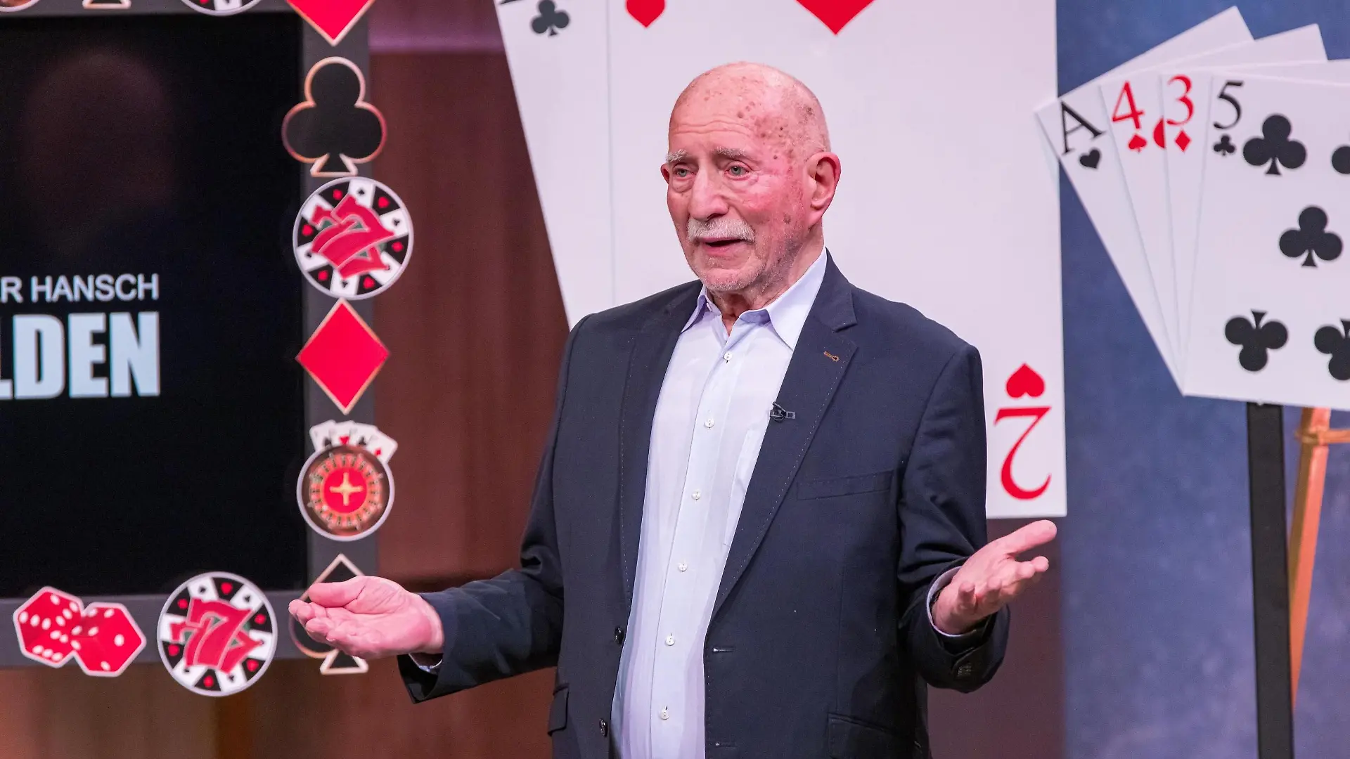 Werner Hansch (Foto) und Marc Ellerbrock wollen mit Zockerhelden Opfern von Onlineglücksspielen helfen ihr verlorenes Geld auf juristischem Wege wieder zurückzuholen. Sie erhoffen sich ein Investment von 125.000 Euro für 15 Prozent der Firmenanteile.
+++ Die Verwendung des sendungsbezogenen Materials ist nur mit dem Hinweis und Verlinkung auf RTL+ gestattet. +++