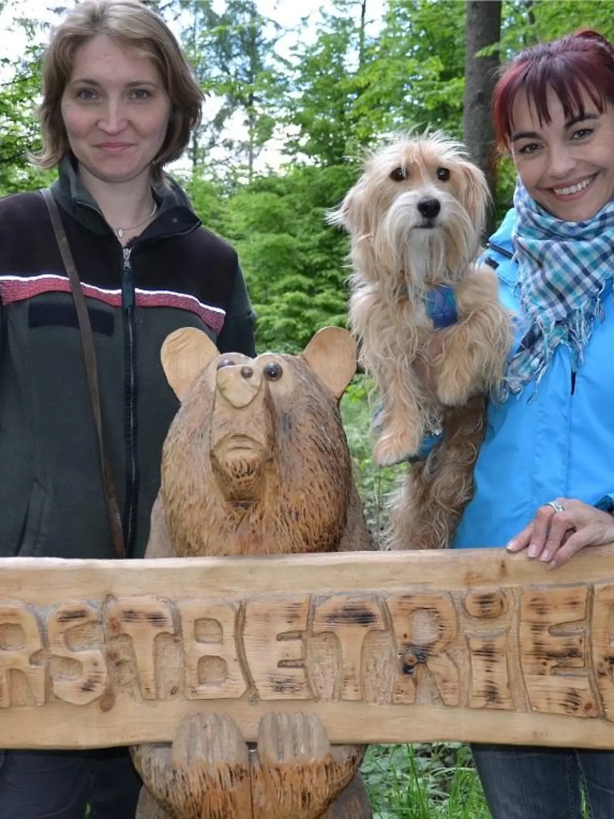 Tiergeschichten2 - VOX-DOCMA TV-CHRISTIAN SCHFER - Diana Eichhorn begleitet Frsterin Susanne Gohde in den Eschweiler Wald