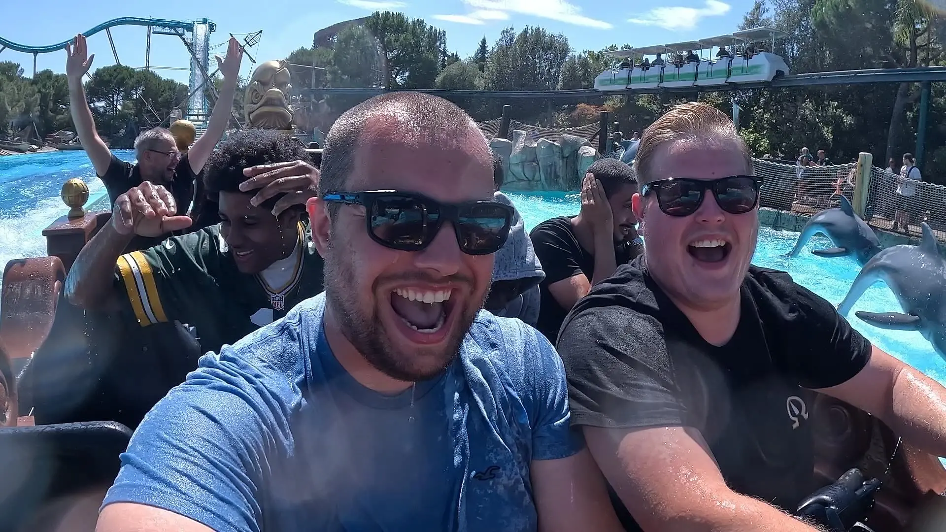 Florian und Tobias im Europa-Park Rust
+++ Die Verwendung des sendungsbezogenen Materials ist nur mit dem Hinweis und Verlinkung auf RTL+ gestattet. +++