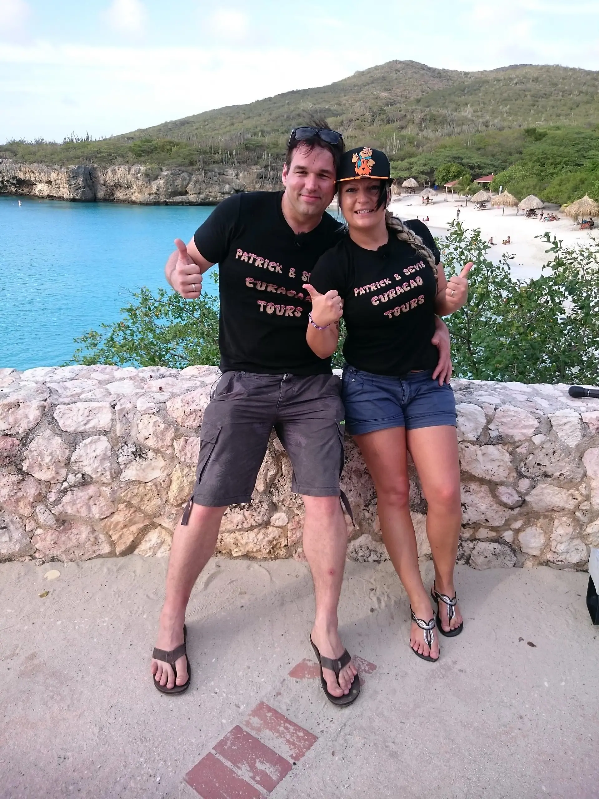 Können Malermeister Patrick und Versicherungskauffrau Severine im knallharten Tourismusbusiness auf Curacao als Reiseführer mitmischen?
