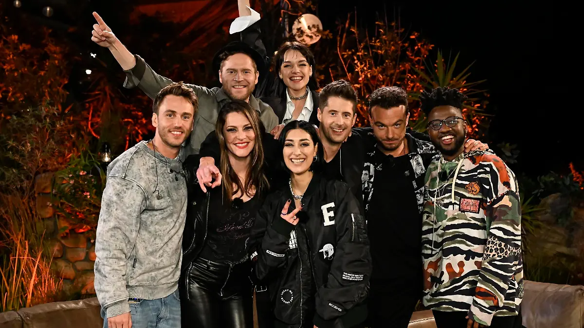 V.l.: Clueso, Johannes Oerding, Floor Jansen, LOTTE, ELIF, Vincent Stein ("SDP"), Dag-Alexis Kopplin ("SDP") und Kelvin Jones
Die Verwendung des sendungsbezogenen Materials ist nur mit dem Hinweis und Verlinkung auf RTL+ gestattet.