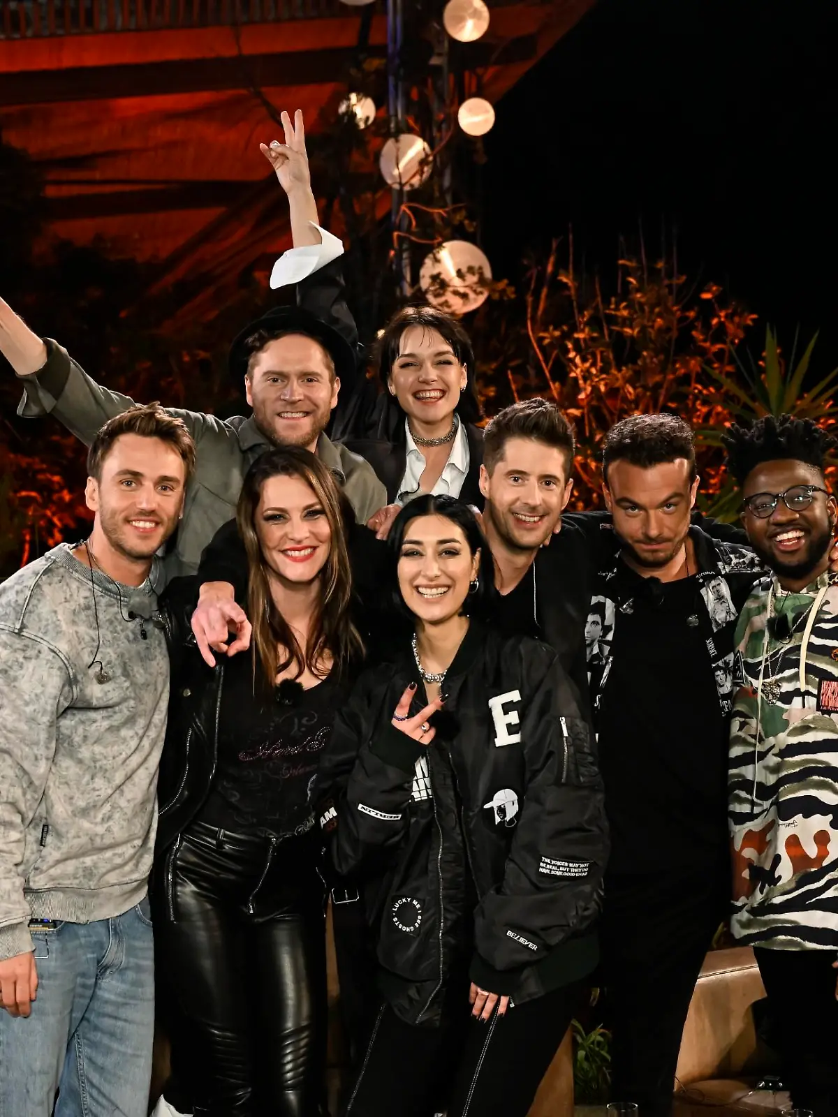 V.l.: Clueso, Johannes Oerding, Floor Jansen, LOTTE, ELIF, Vincent Stein ("SDP"), Dag-Alexis Kopplin ("SDP") und Kelvin Jones

Die Verwendung des sendungsbezogenen Materials ist nur mit dem Hinweis und Verlinkung auf RTL+ gestattet.