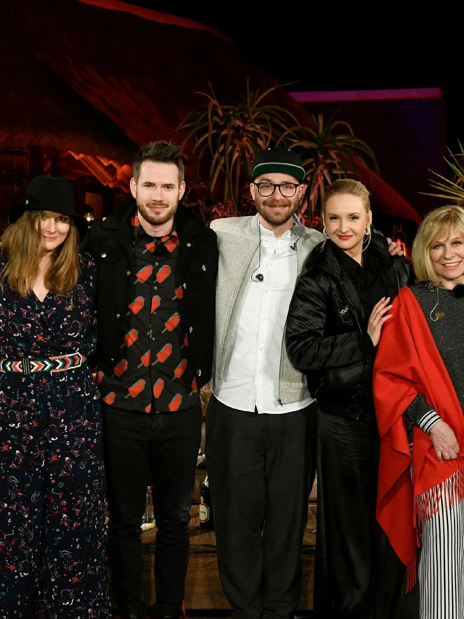 V.l.: Marian Gold, Judith Holofernes, Johannes Strate, Mark Forster, Leslie Clio, Mary Roos, Rea Garvey