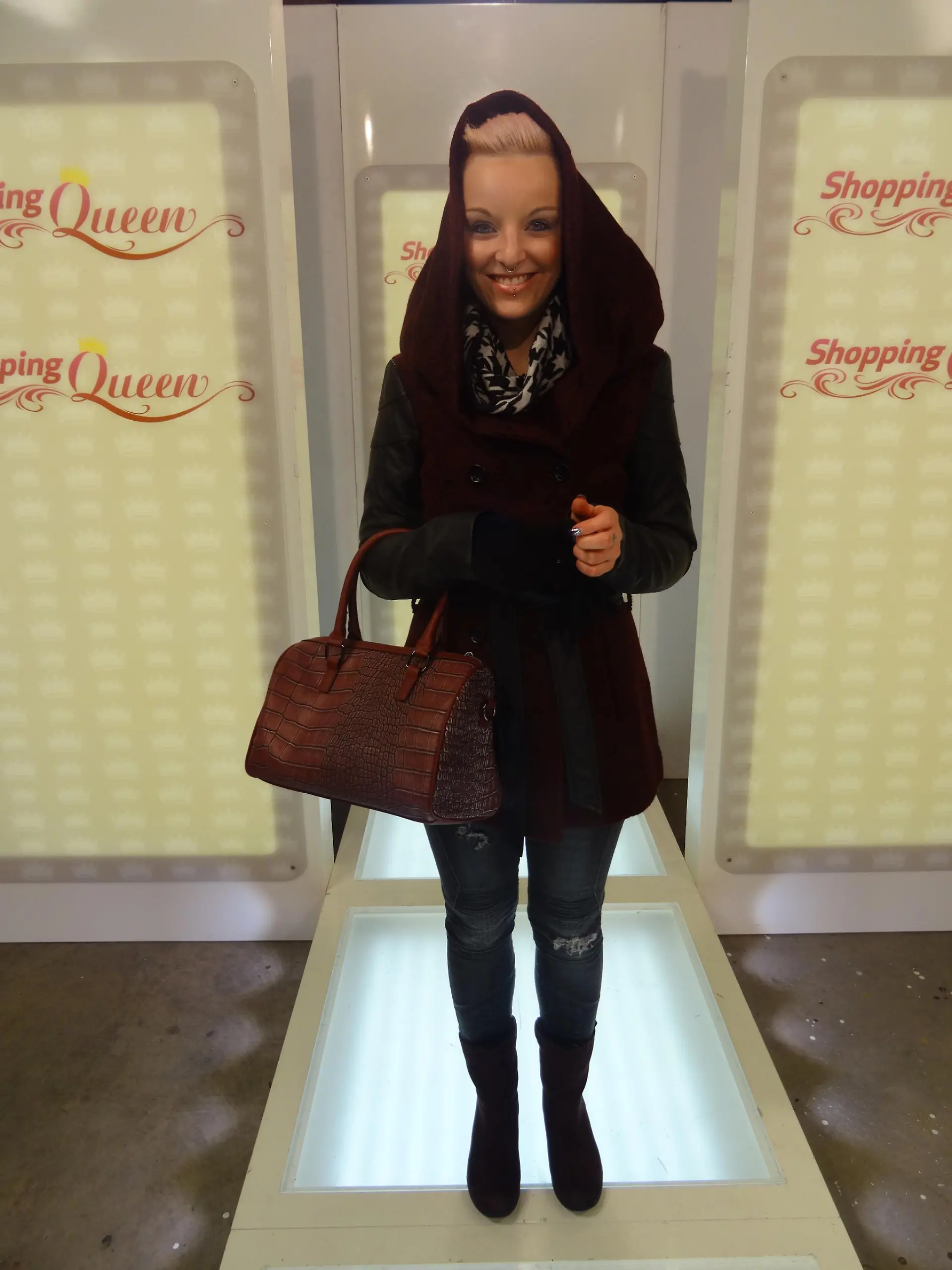Bild zu: ""Shopping Queen"-Kandidatin Romy präsentiert ihren Catwalk-Look."