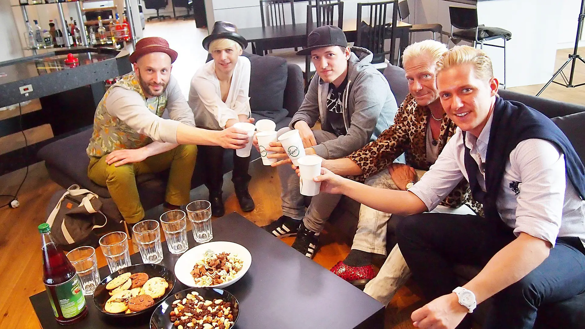 Die "Shopping Queen"-Männer Runde (v.l.): Moody, Markus, Sebastian, Lutz und Thomas