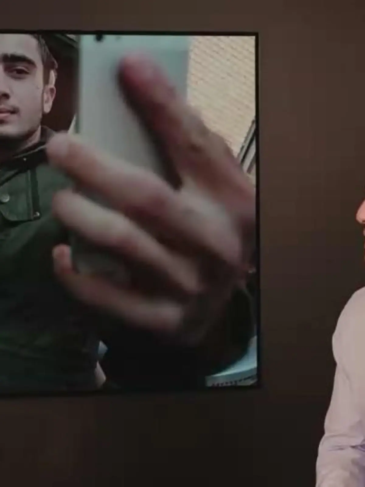 Anas mit dem Selfie von Angela Merkel