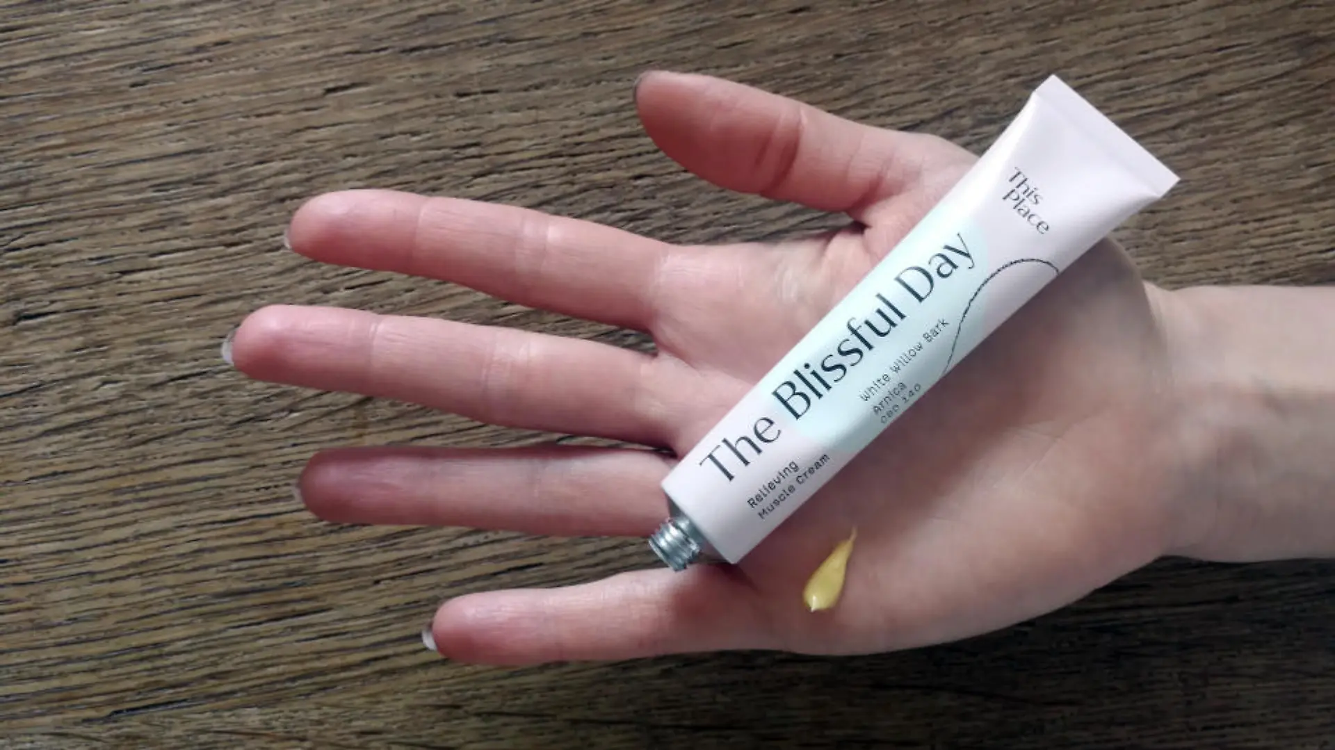 "The Blissful Day": CBD-Muskelcreme von "This Place"