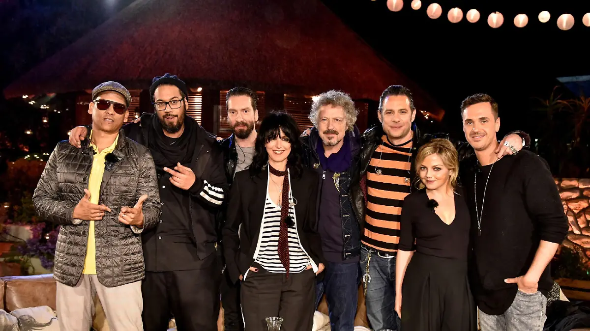 V.l.: Xavier Naidoo, Samy Deluxe, Alec Völkel, NENA, Wolfgang Niedecken, Sascha Vollmer, Annett Louisan, Seven