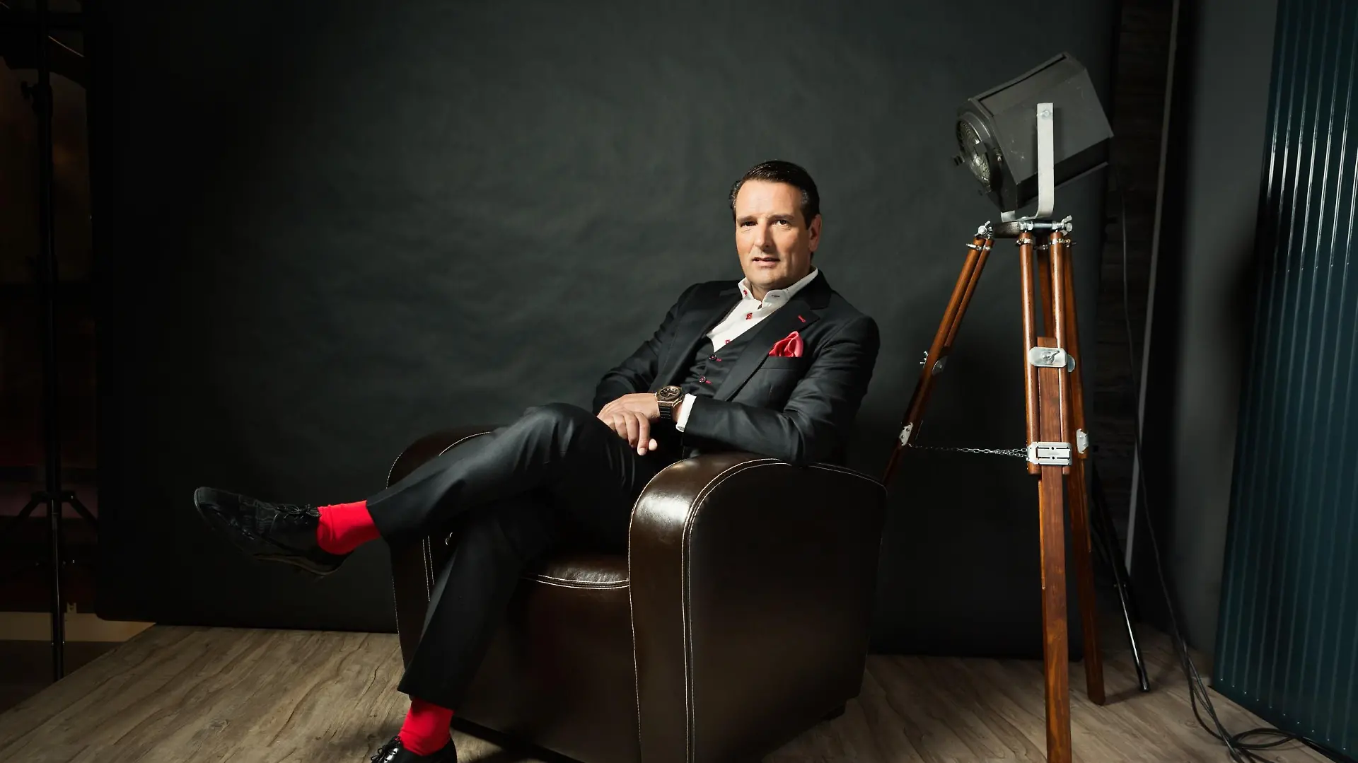Investor Ralf Dümmel in seinem Showroom.