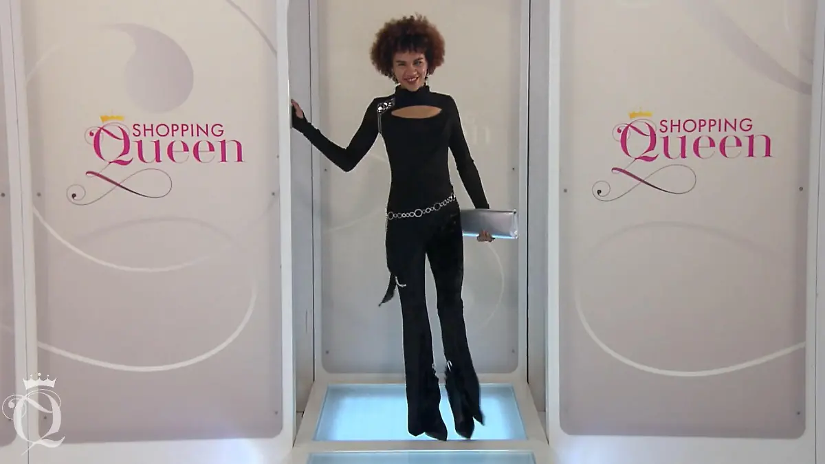 Shopping Queen-Kandidatin Jeanette macht in Bonn den Anfang. Mit ihrem All-Black-Look kann sie Guido leider nicht begeistern.