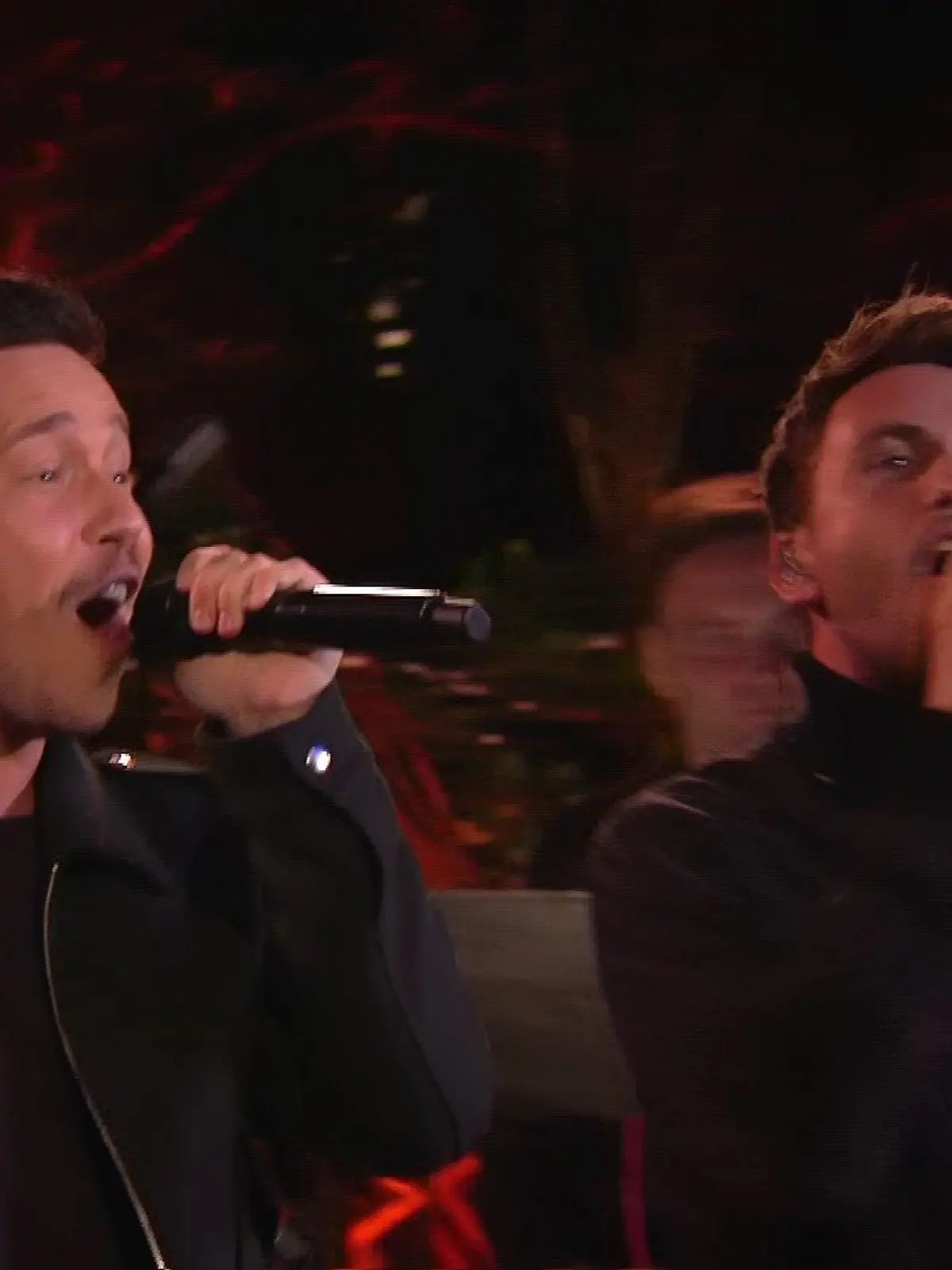Letzter "Sing meinen Song"-Abend: Nico Santos und Clueso performen "Play With Fire" auf Deutsch!