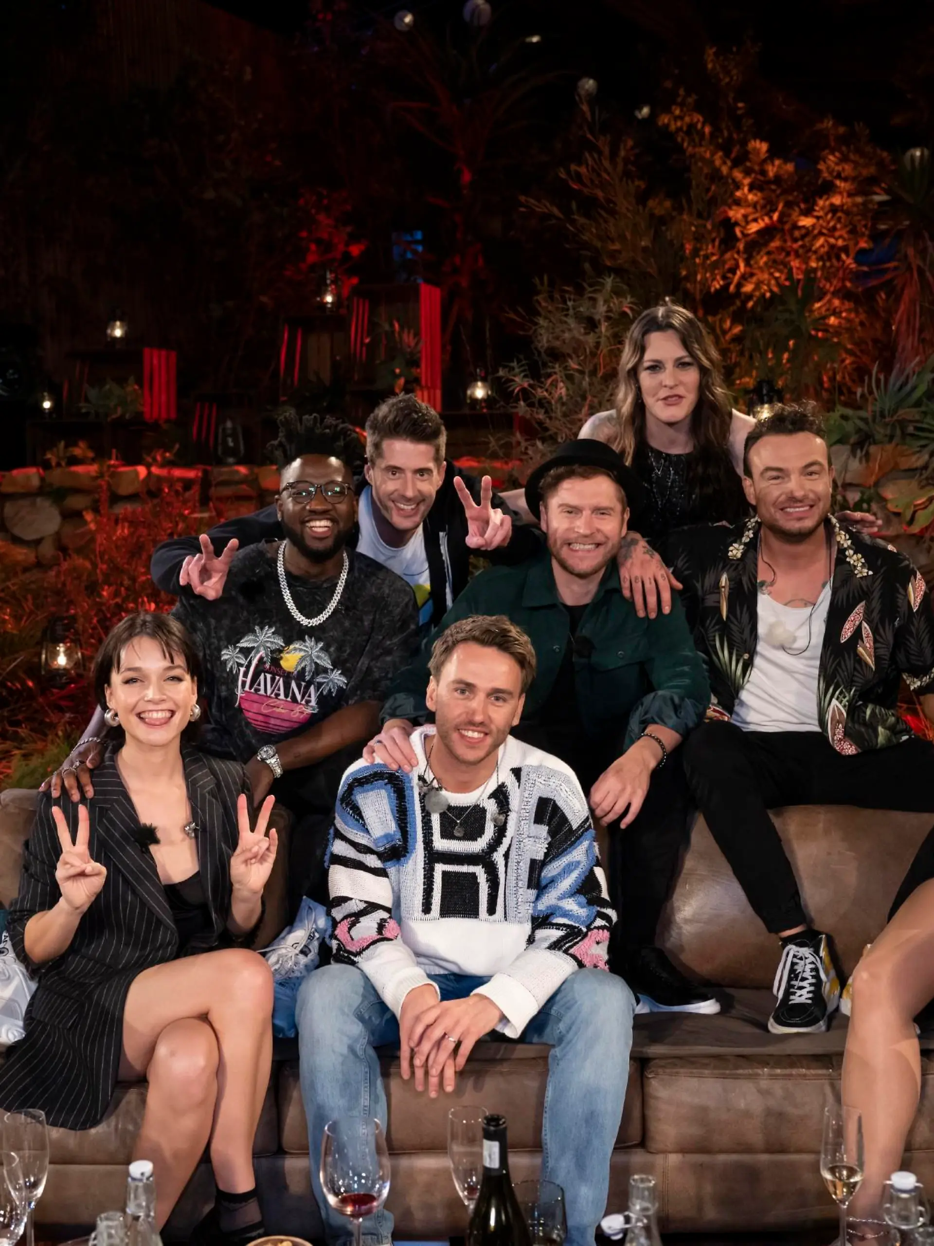 V.l.: LOTTE, Kelvin Jones, Vincent Stein ("SDP"), Clueso, Johannes Oerding, Floor Jansen, Dag-Alexis Kopplin ("SDP") und ELIF.

Die Verwendung des sendungsbezogenen Materials ist nur mit dem Hinweis und Verlinkung auf RTL+ gestattet.