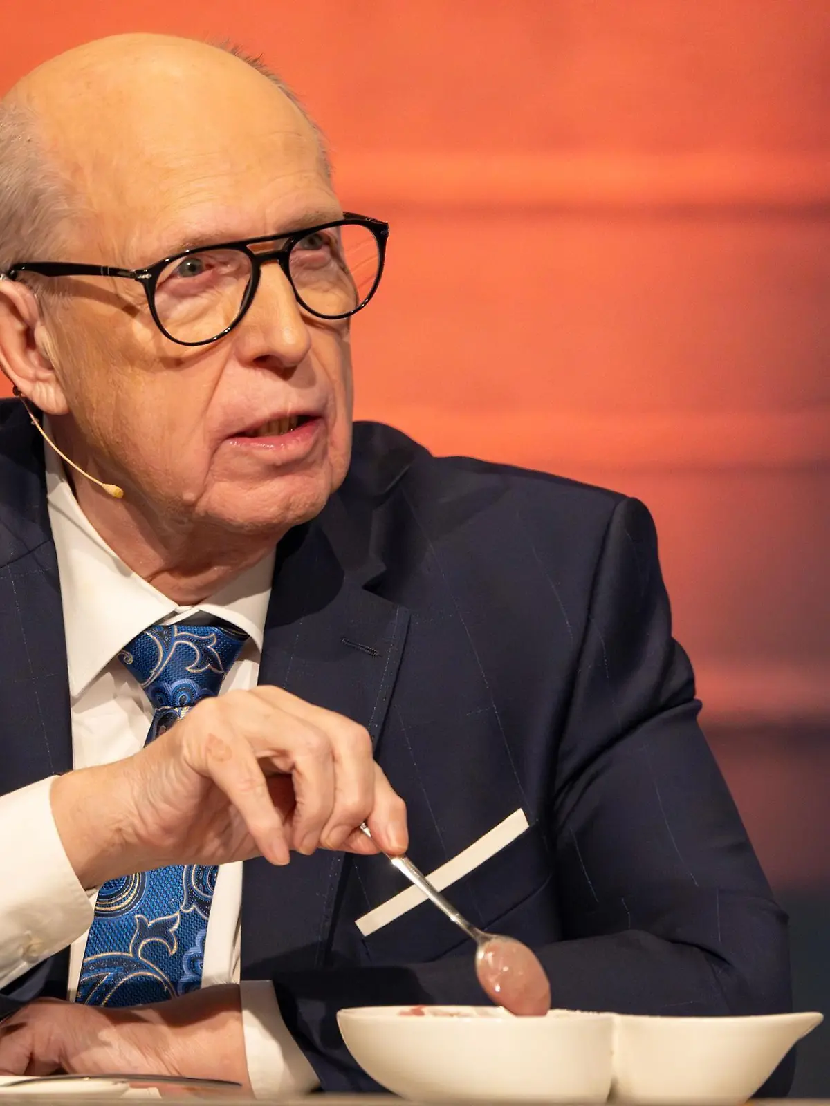 Reiner Calmund

+++ Die Verwendung des sendungsbezogenen Materials ist nur mit dem Hinweis und Verlinkung auf RTL+ gestattet. +++