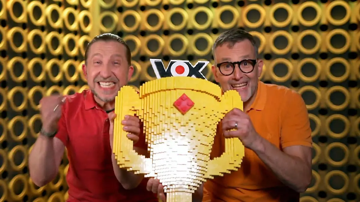 Dieser Jubel bringt LEGO-Türme zum Wackeln