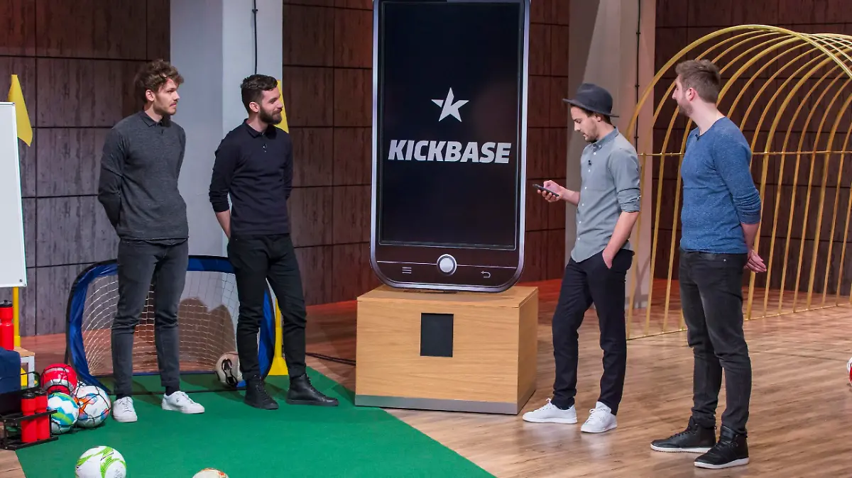 "KICKBASE" - (v.l.) Anatol Korel, Ante Kristo, Daniel Wagner und Felix van de Sand