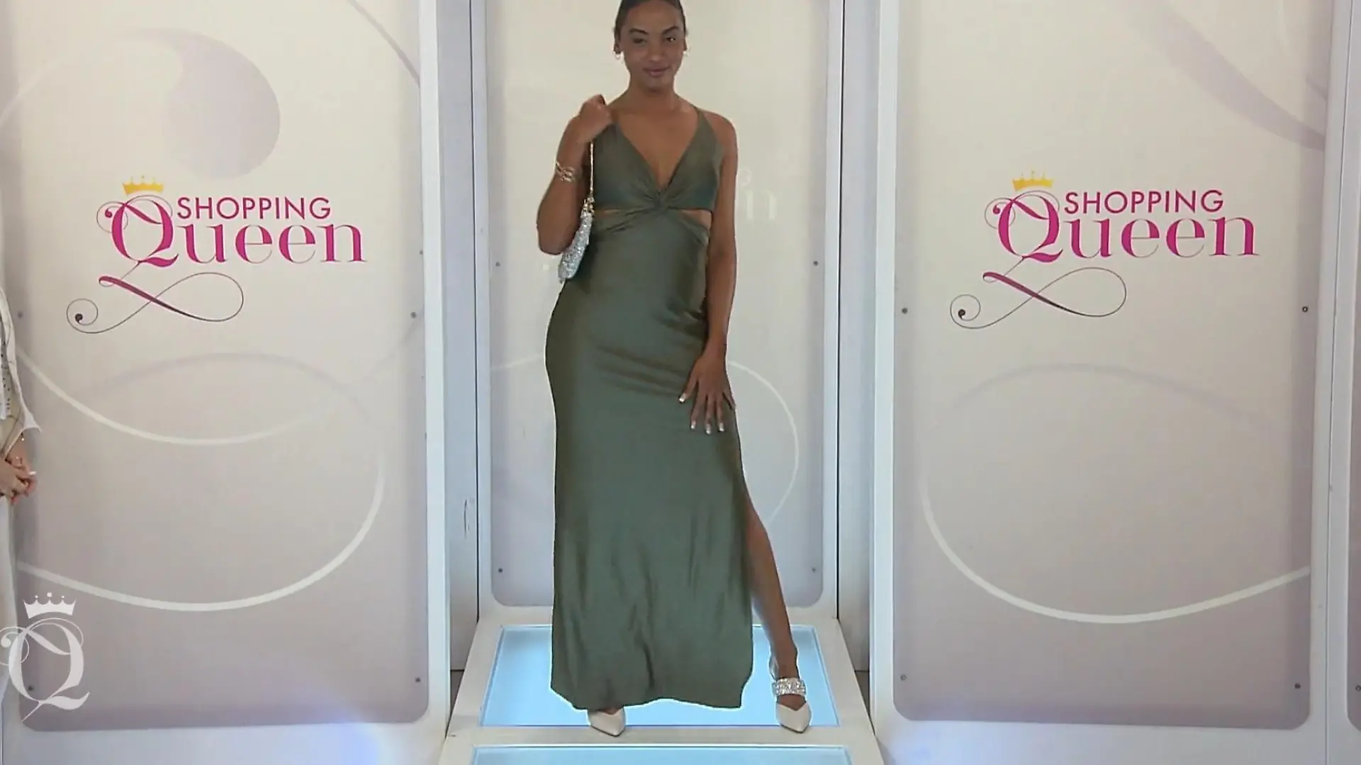 Hot, hotter, Shaggy! Gemeinsam mit „Unter Uns“-Schauspielerin Isabell Hertel präsentierte sich die „Shopping Queen“-Kandidatin in einem Top-Look.
