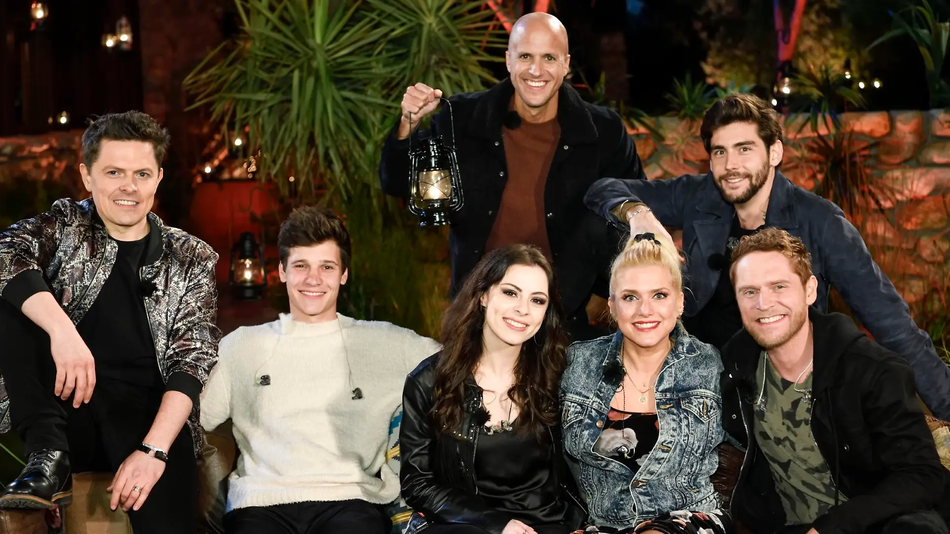 V.l.: Michael Patrick Kelly, Wincent Weiss, Jennifer Haben, Milow, Jeanette Biedermann, Alvaro Soler und Johannes Oerding