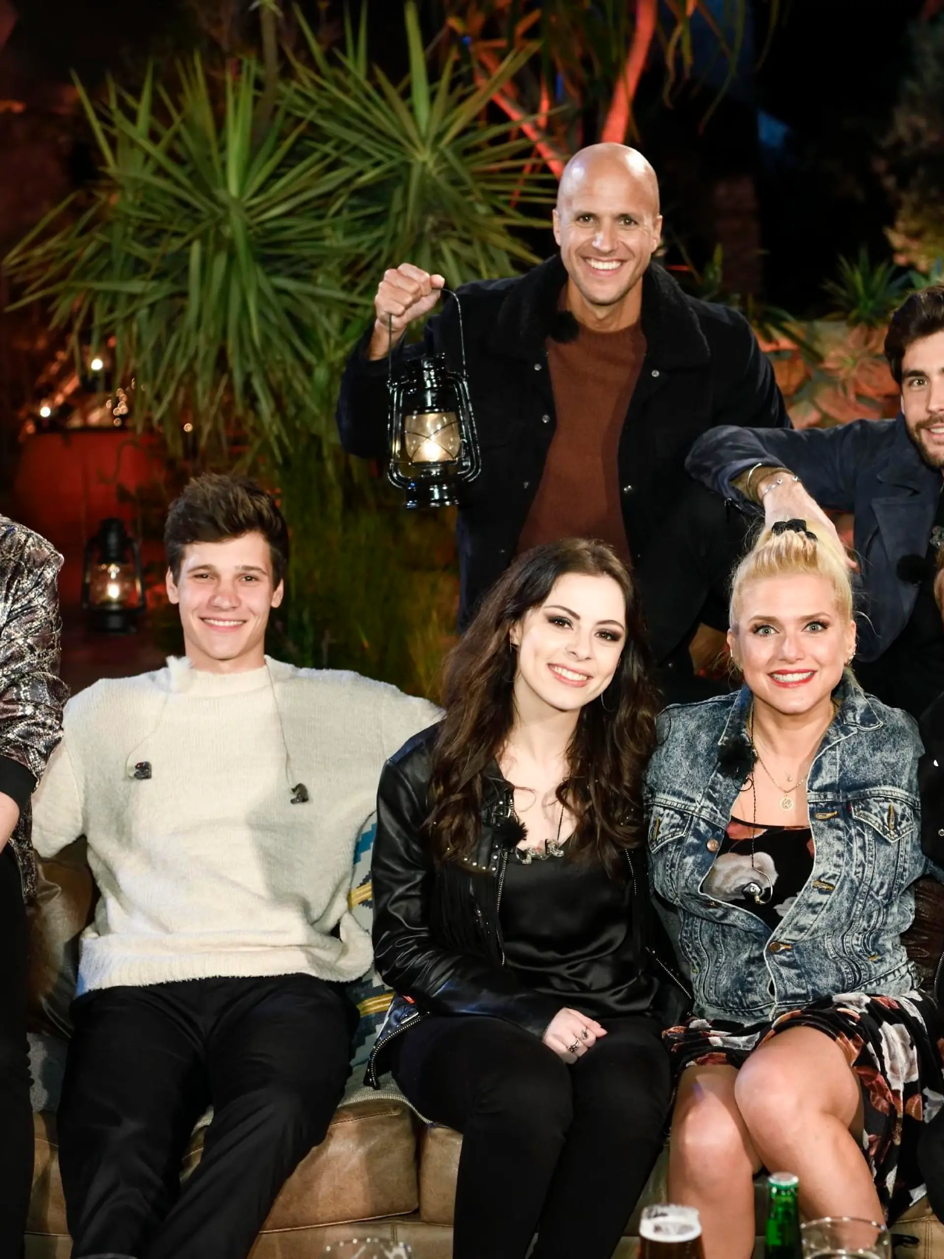 V.l.: Michael Patrick Kelly, Wincent Weiss, Jennifer Haben, Milow, Jeanette Biedermann, Alvaro Soler und Johannes Oerding