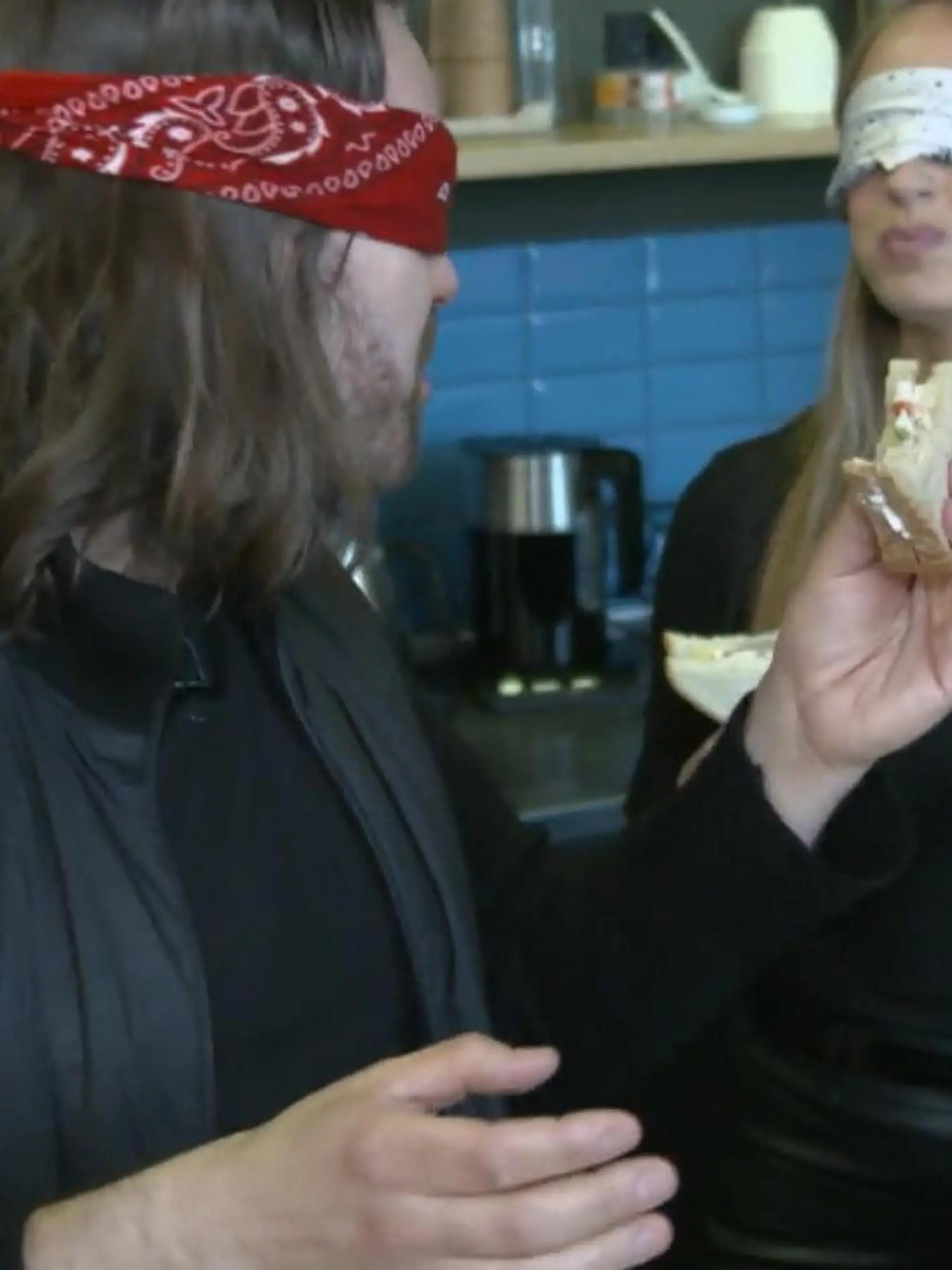 Laura Dahm und Hendrik Haase wollen das optimale Thunfisch-Sandwich erschmecken
