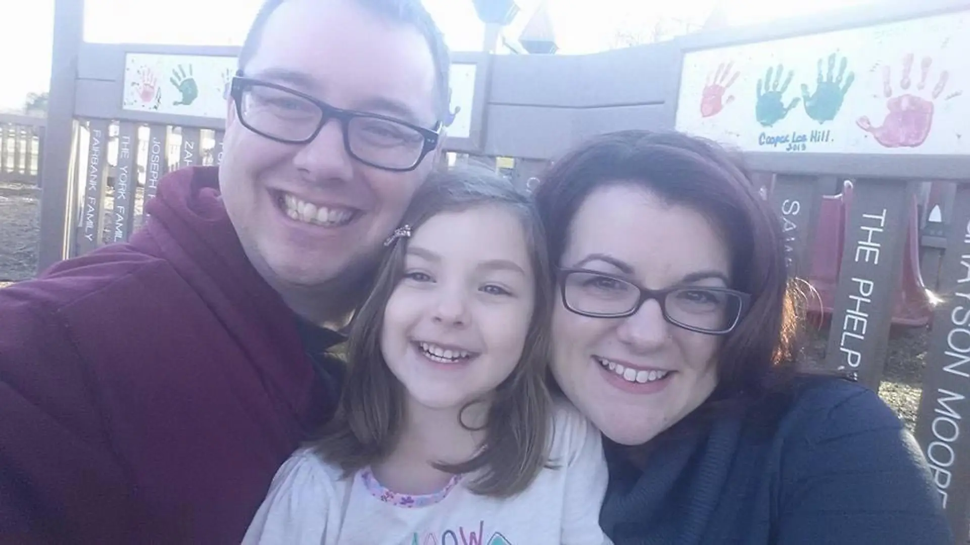 MERCURY PRESS. Pictured: Daniel, Libby and Ruth before memory loss..A dad who woke up thinking it was the nineties had 20 years of memories wiped due to a brain condition. Daniel Porter, 36, from Granbury, Texas, woke up next to his wife, Ruth, 37, in July last year with no idea who she was or where he was. The hearing specialist thought it was time to get ready for school and had no memory of his wife or daughter, Libby, 10. SEE MERCURY COPY