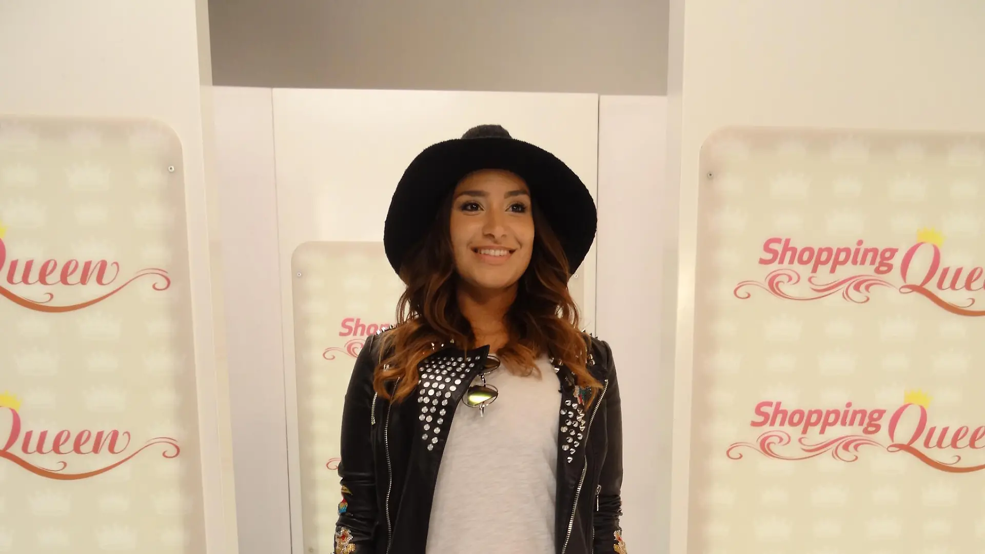 Shopping Queen Mona Duesseldorf Catwalk