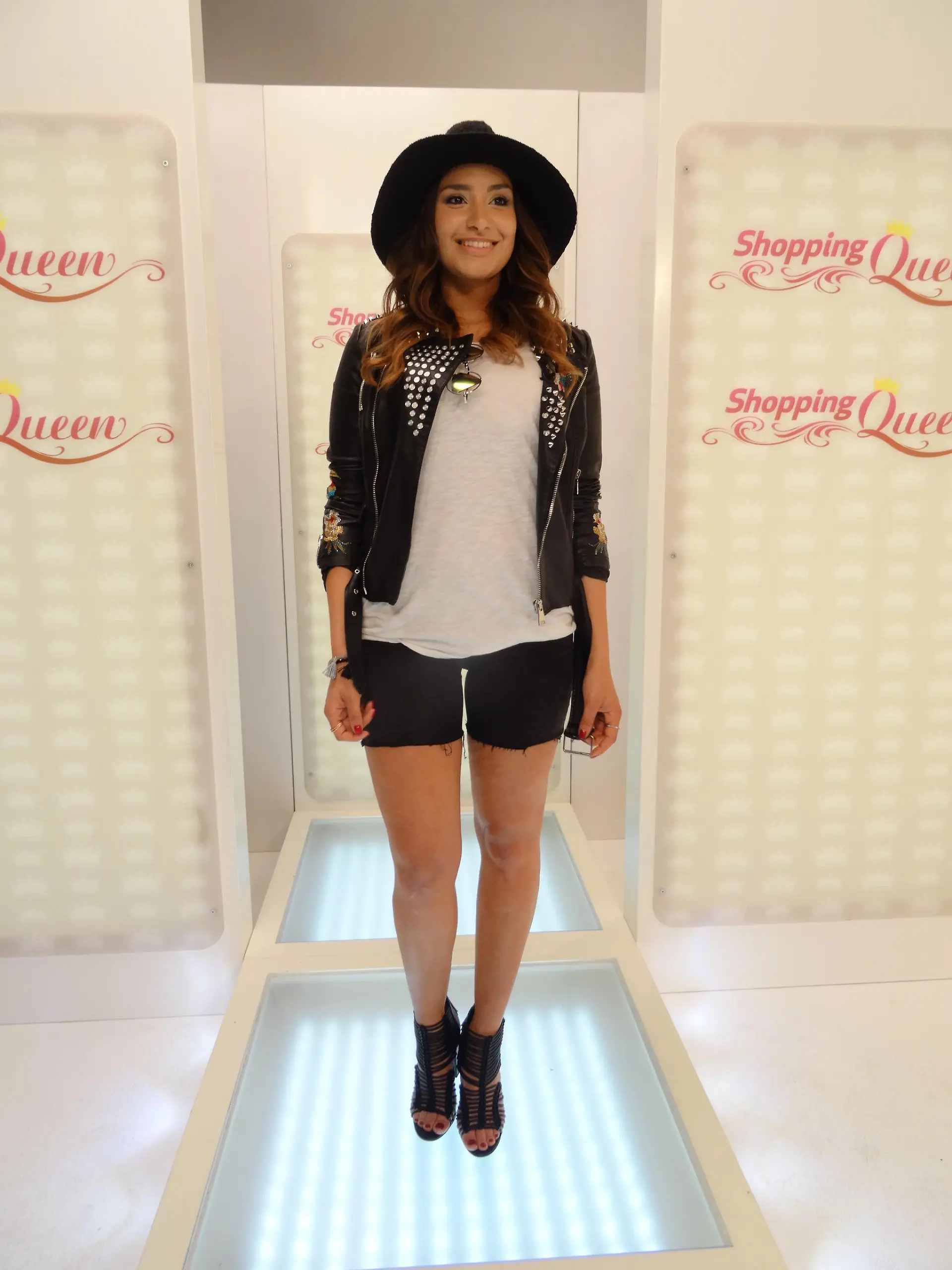 Shopping Queen Mona Duesseldorf Catwalk