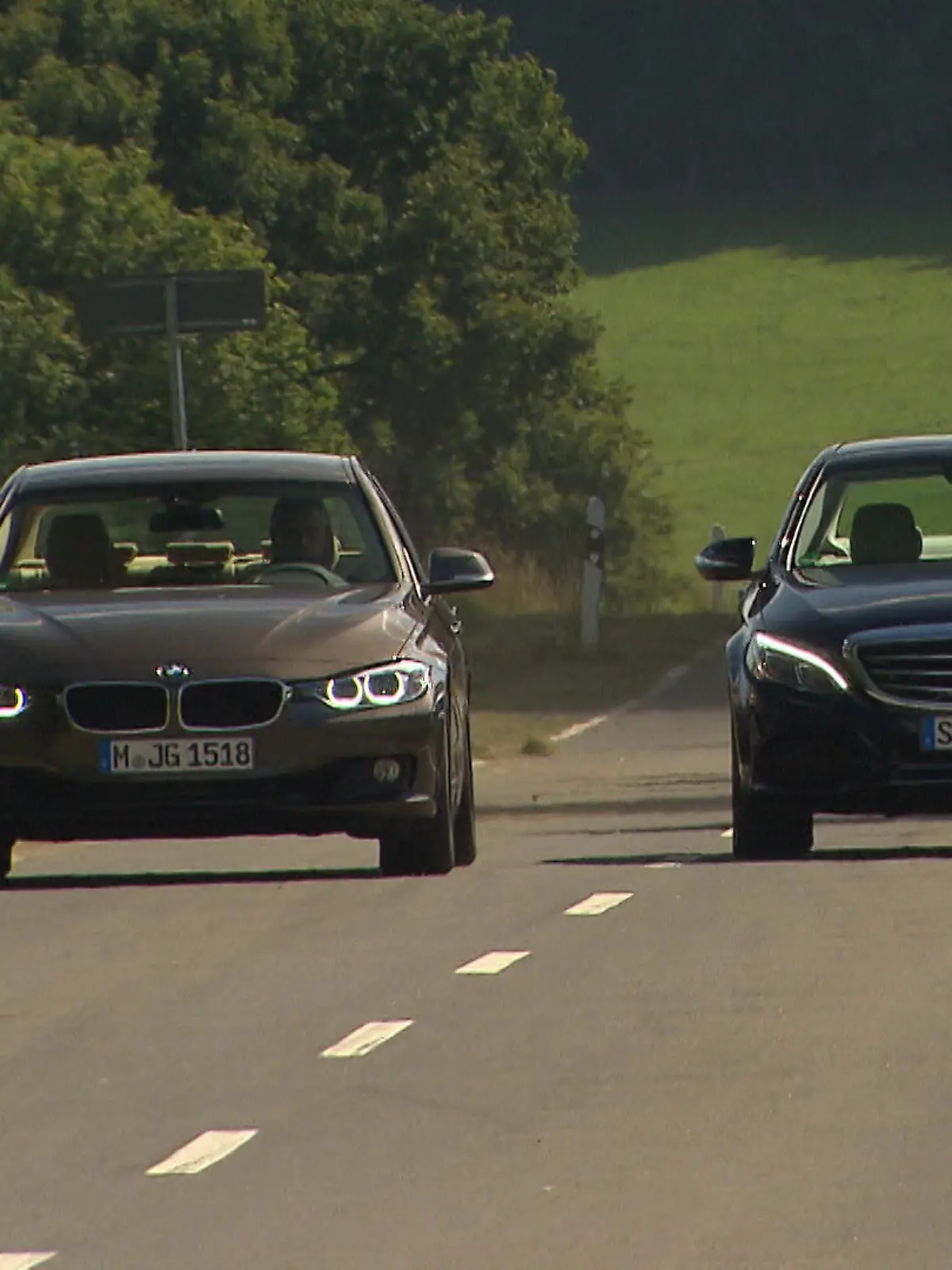 Mercedes BMW 2
