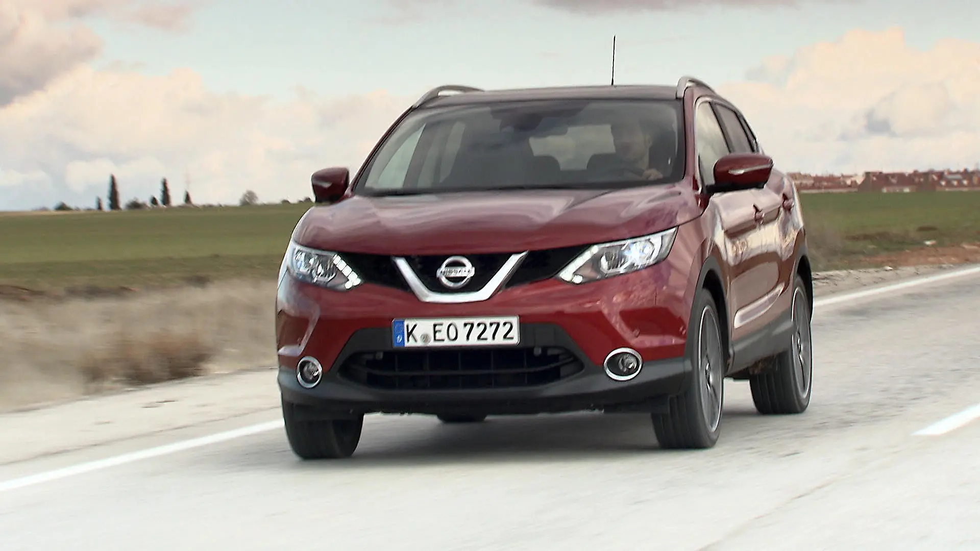 Nissan Qashqai.mov.Still001