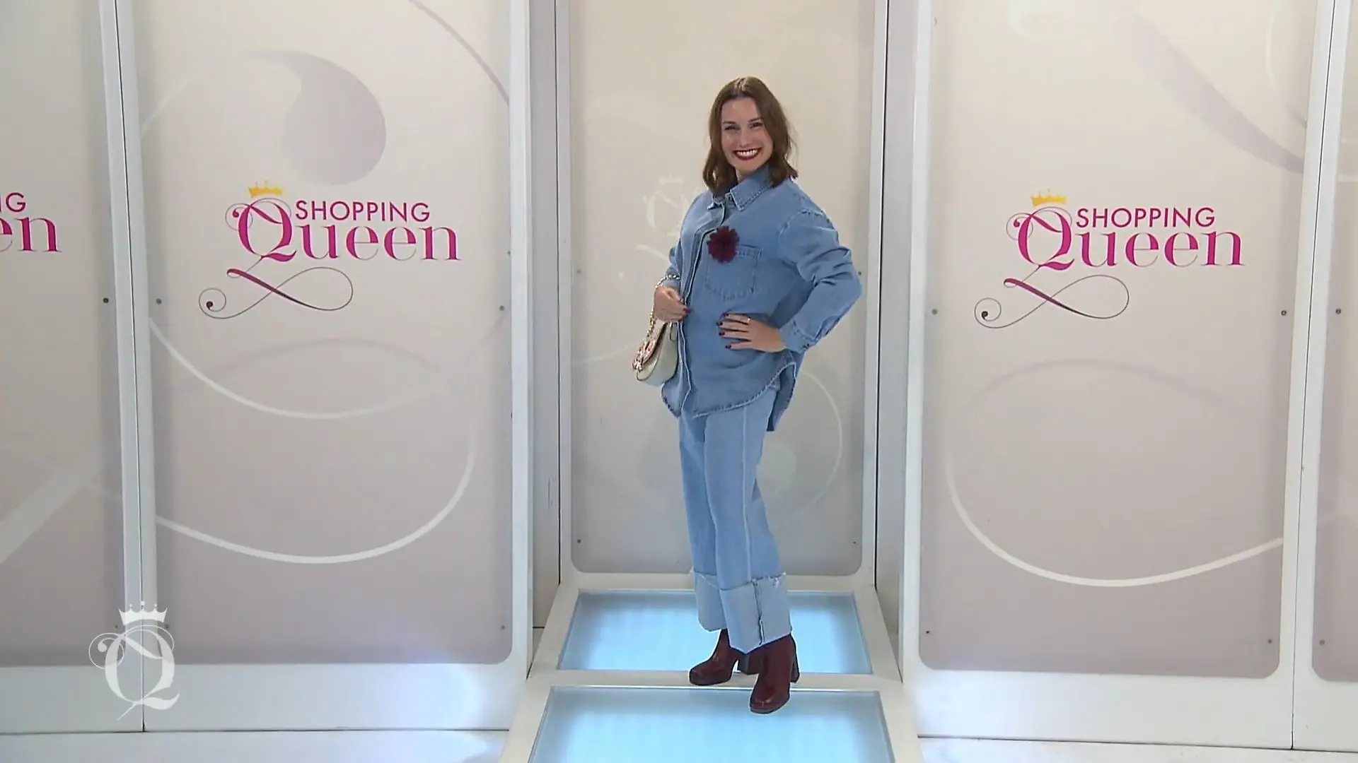 „Shopping Queen“-Kandidatin Carolin startet mit diesem Outfit in die Münchner Woche