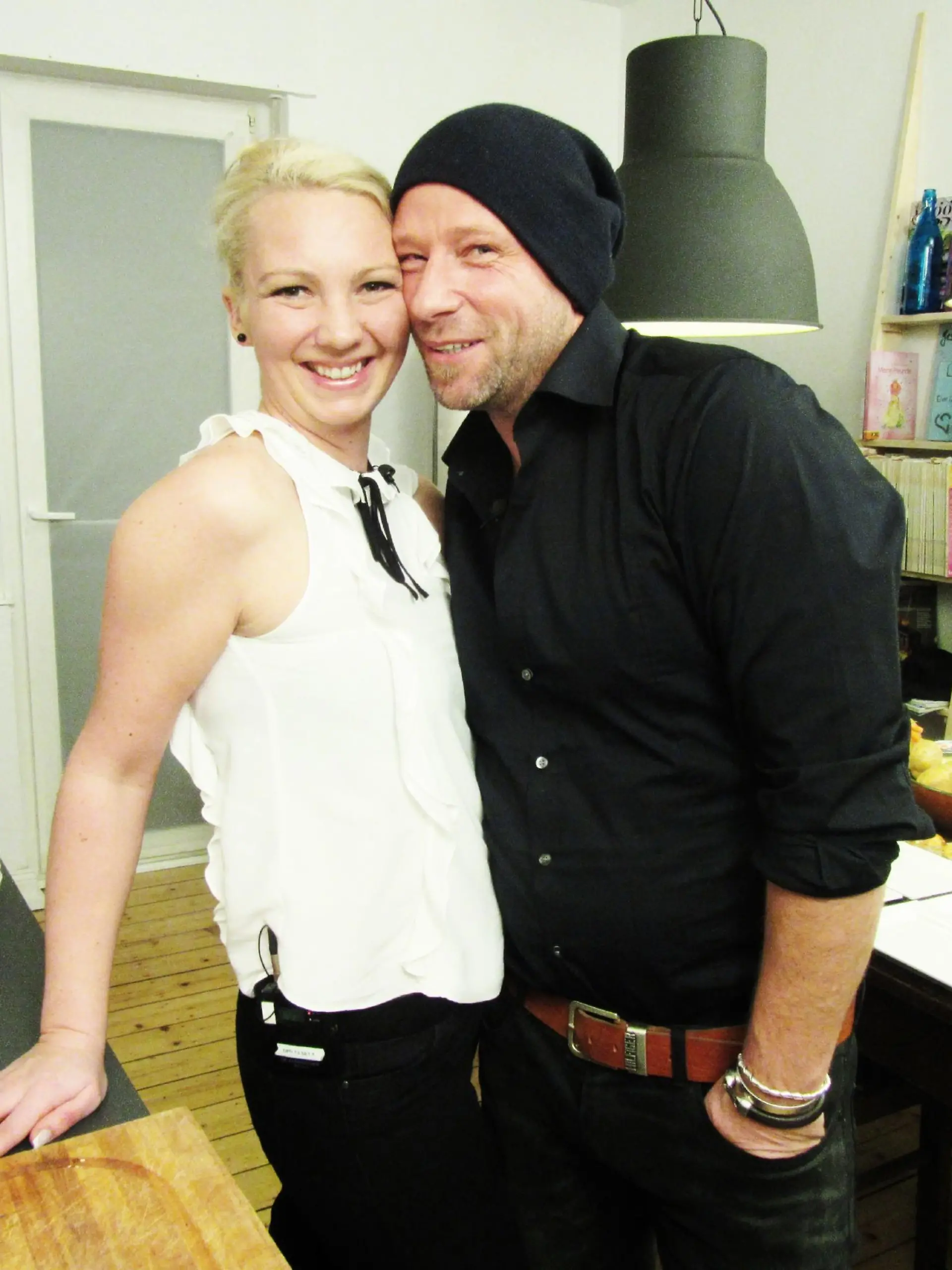 Gastgeber Sascha und Freundin Heidi
