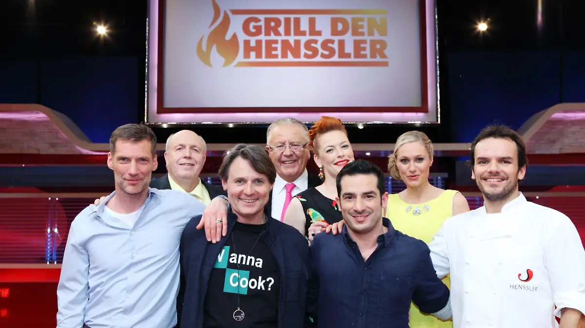 V.l.: Clemens Löhr, Reiner Calmund, Wolfgang Bahro, Heinz Horrmann, Enie van de Meiklokjes, Tayfun Baydar, Moderatorin Ruth Moschner, Steffen Henssler