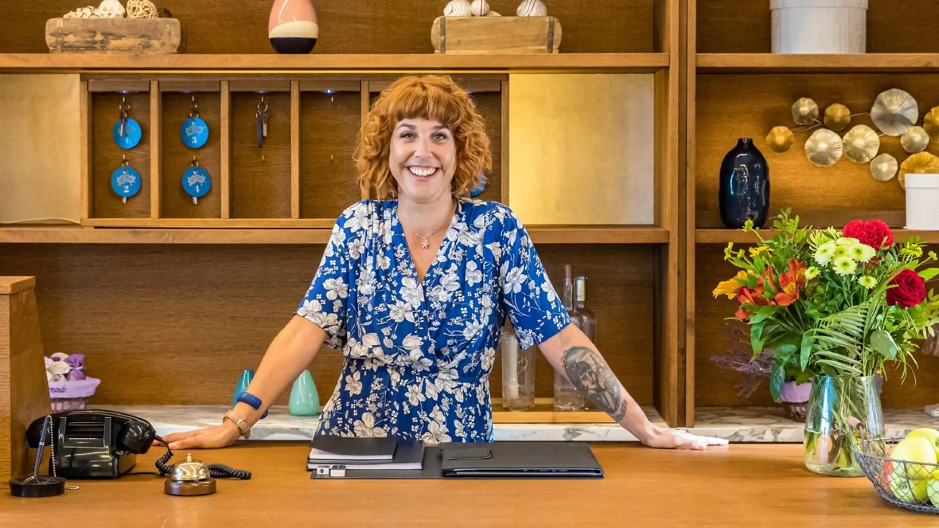 Aline Marie Rademacher ist Rezeptionistin im "First Dates Hotel" und empfängt die Gäste.

Die Verwendung des sendungsbezogenen Materials ist nur mit dem Hinweis und Verlinkung auf TVNOW gestattet.