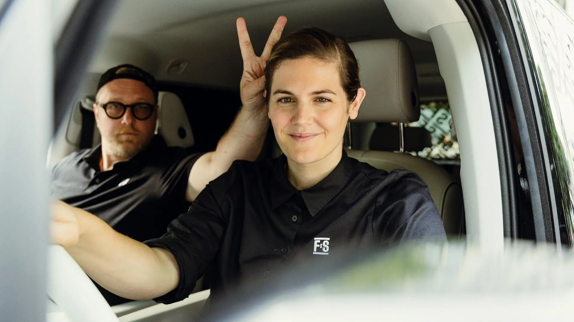 Max Strohe und Viktoria Fuchs

Die Verwendung des sendungsbezogenen Materials ist nur mit dem Hinweis und Verlinkung auf RTL+ gestattet.

+++ Die Verwendung des sendungsbezogenen Materials ist nur mit dem Hinweis und Verlinkung auf RTL+ gestattet. +++