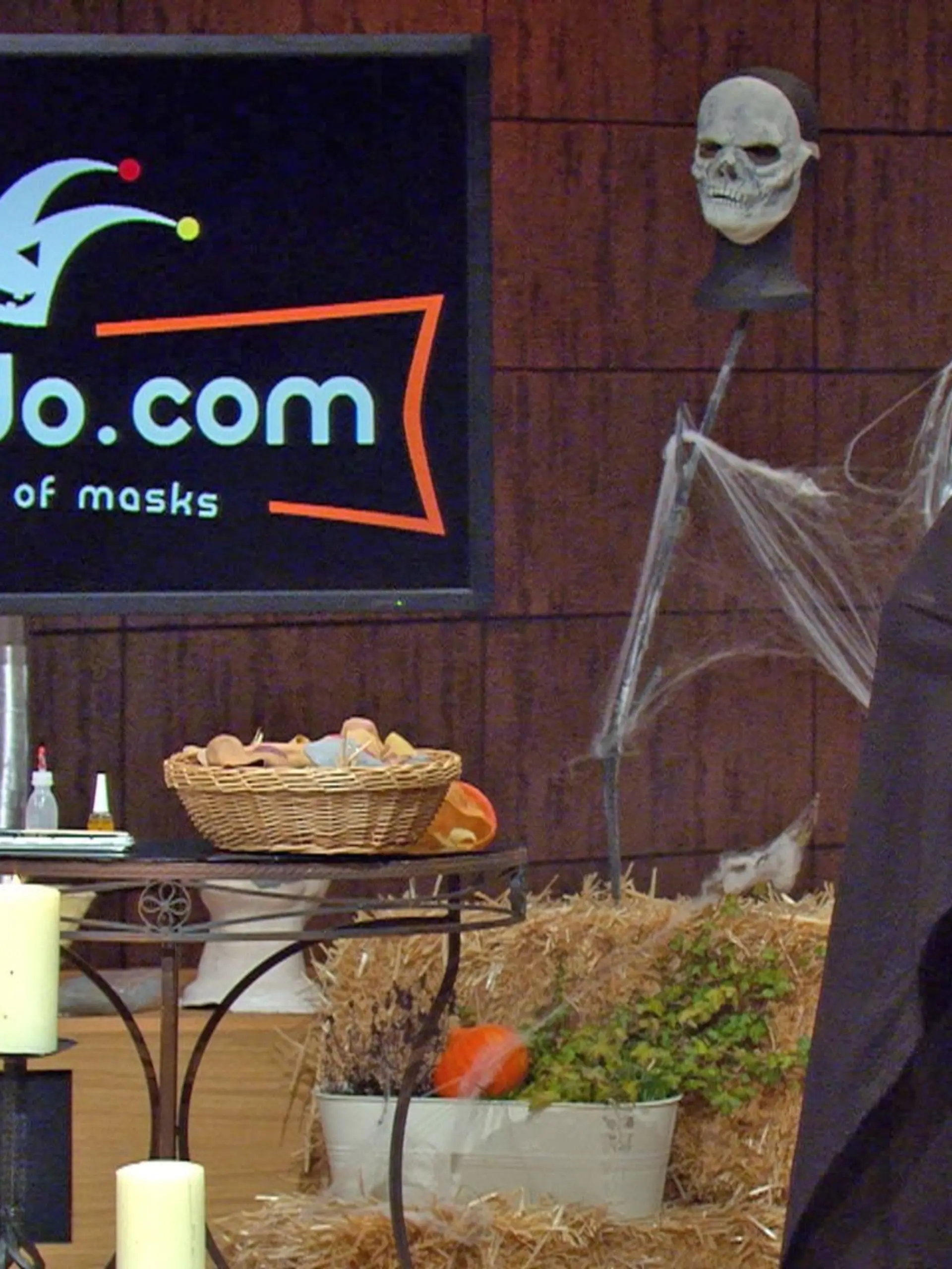 Halloween in der "Höhle der Löwen"! Heute betritt Dr. Steffen Oppermann die Arena, um den Investoren sein Start-up "Wizardo" vorzustellen.