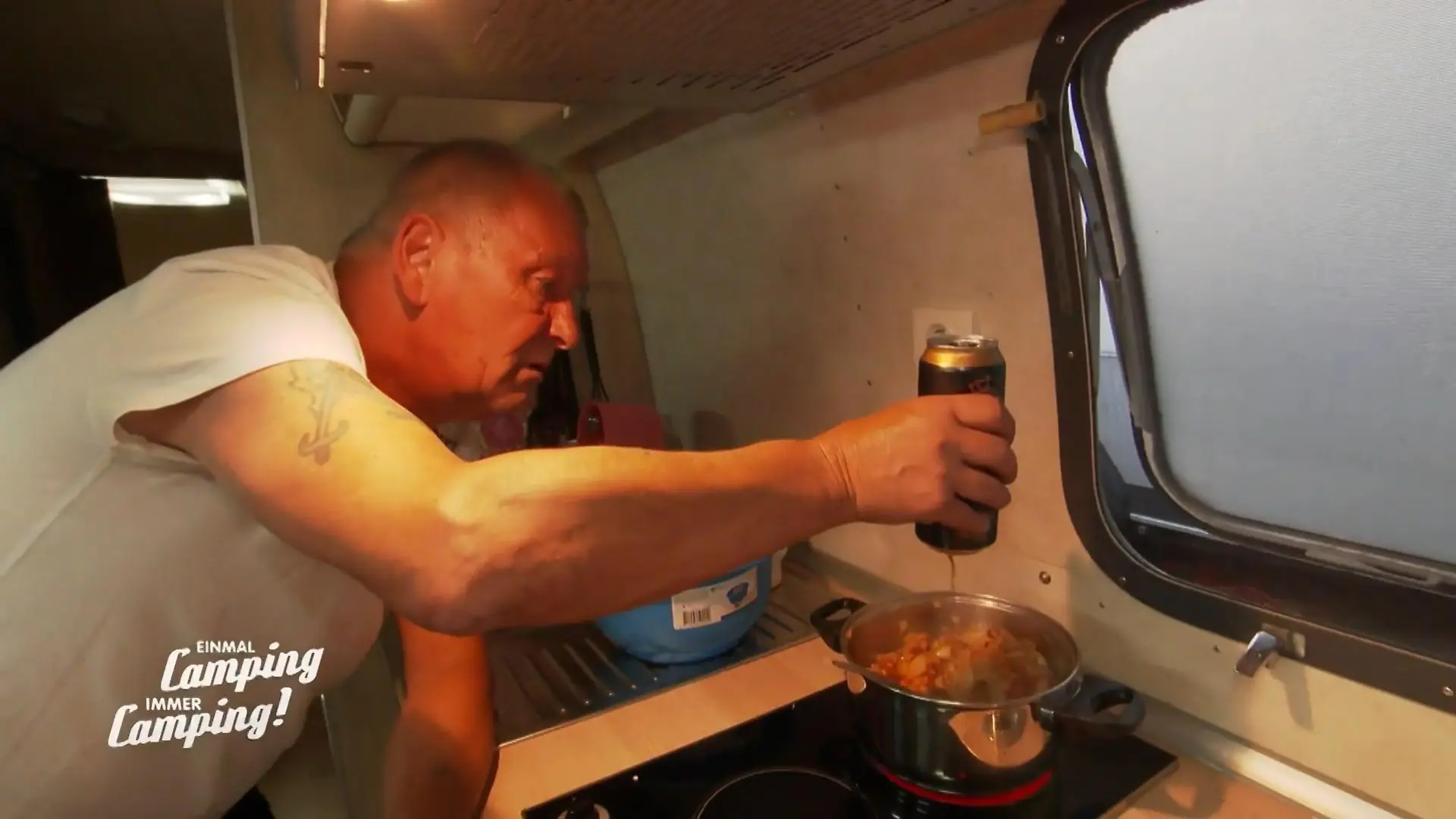 Ralle kocht "Garagenbiergulasch"