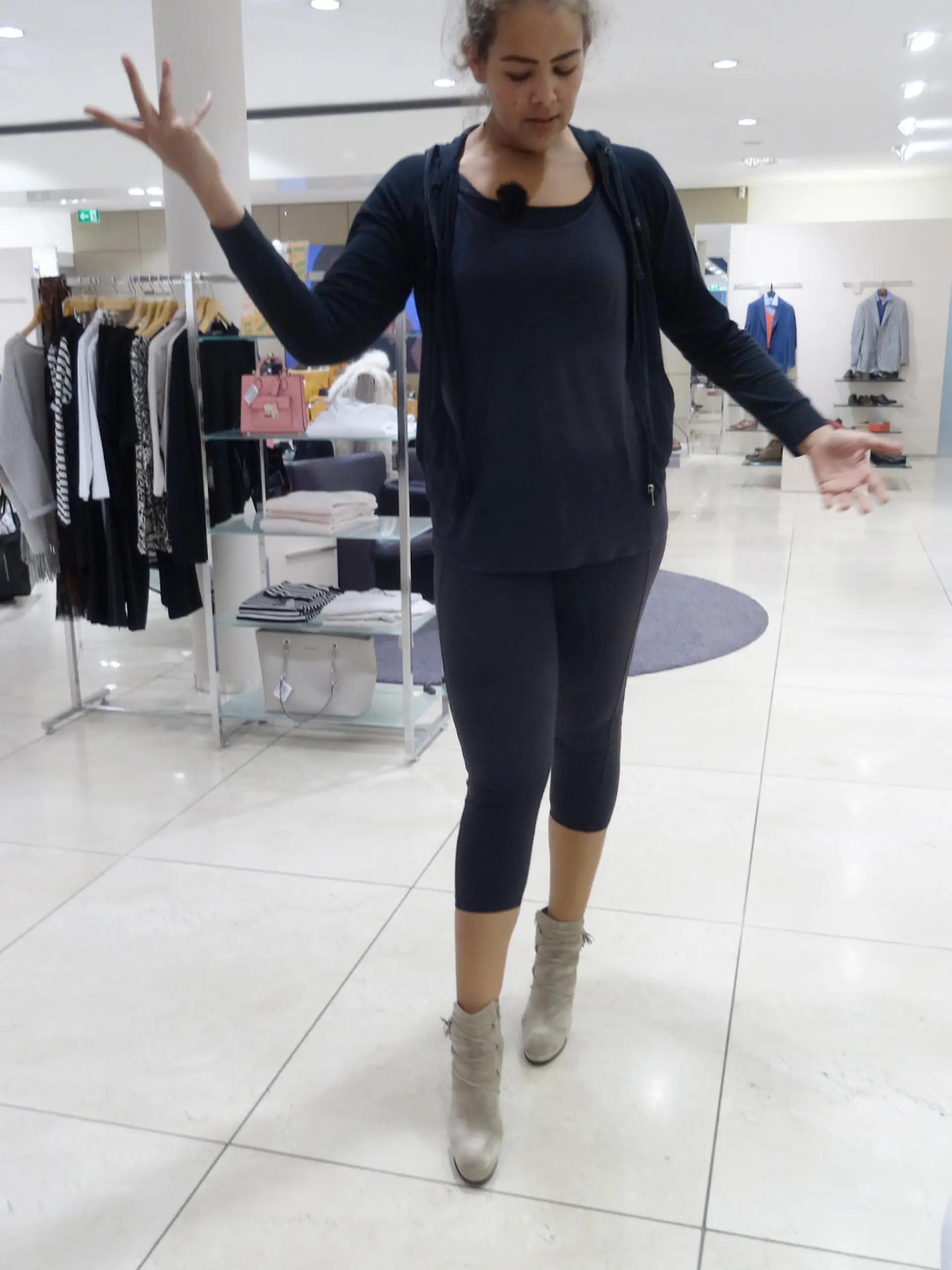 Bild zu: ""Shopping Queen"-Kandidatin Mandy möchte in hohen Schuhen auf den Catwalk."