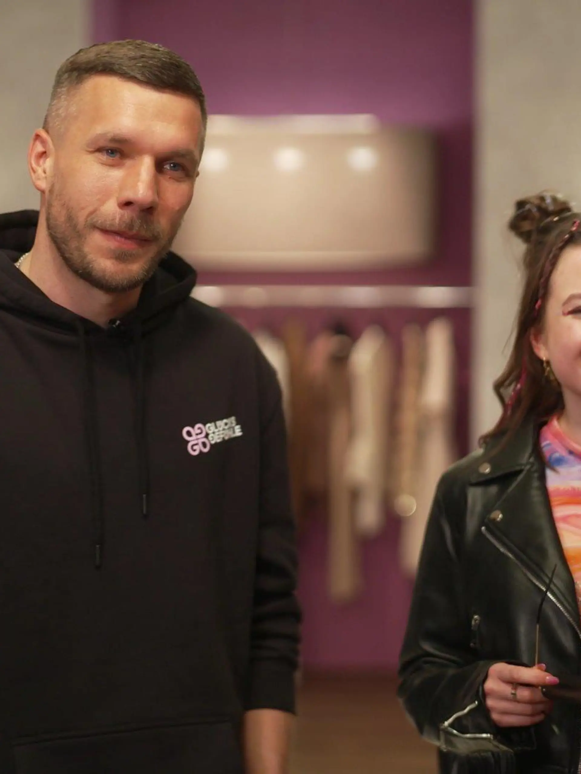 DAS sagt Lukas Podolski zur "Shopping Queen" - Gewinnerin