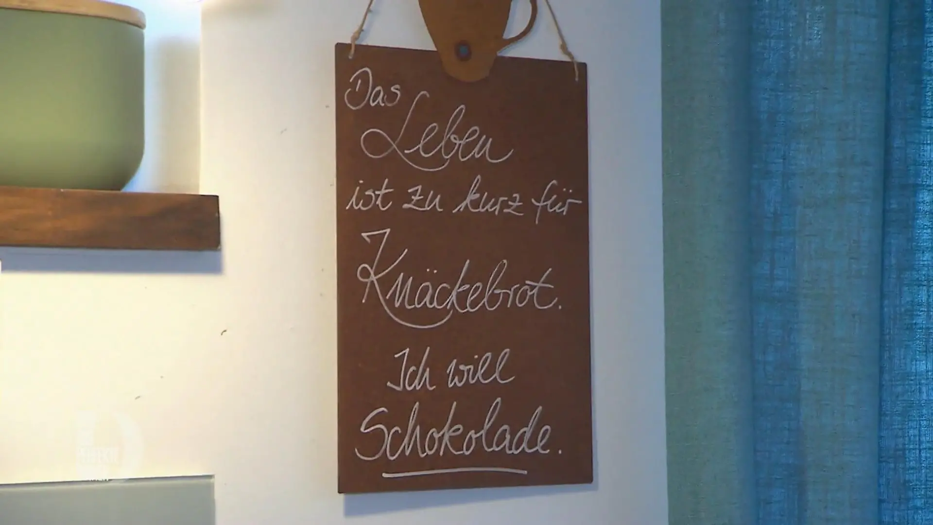 Valeska liebt ihre Schilder