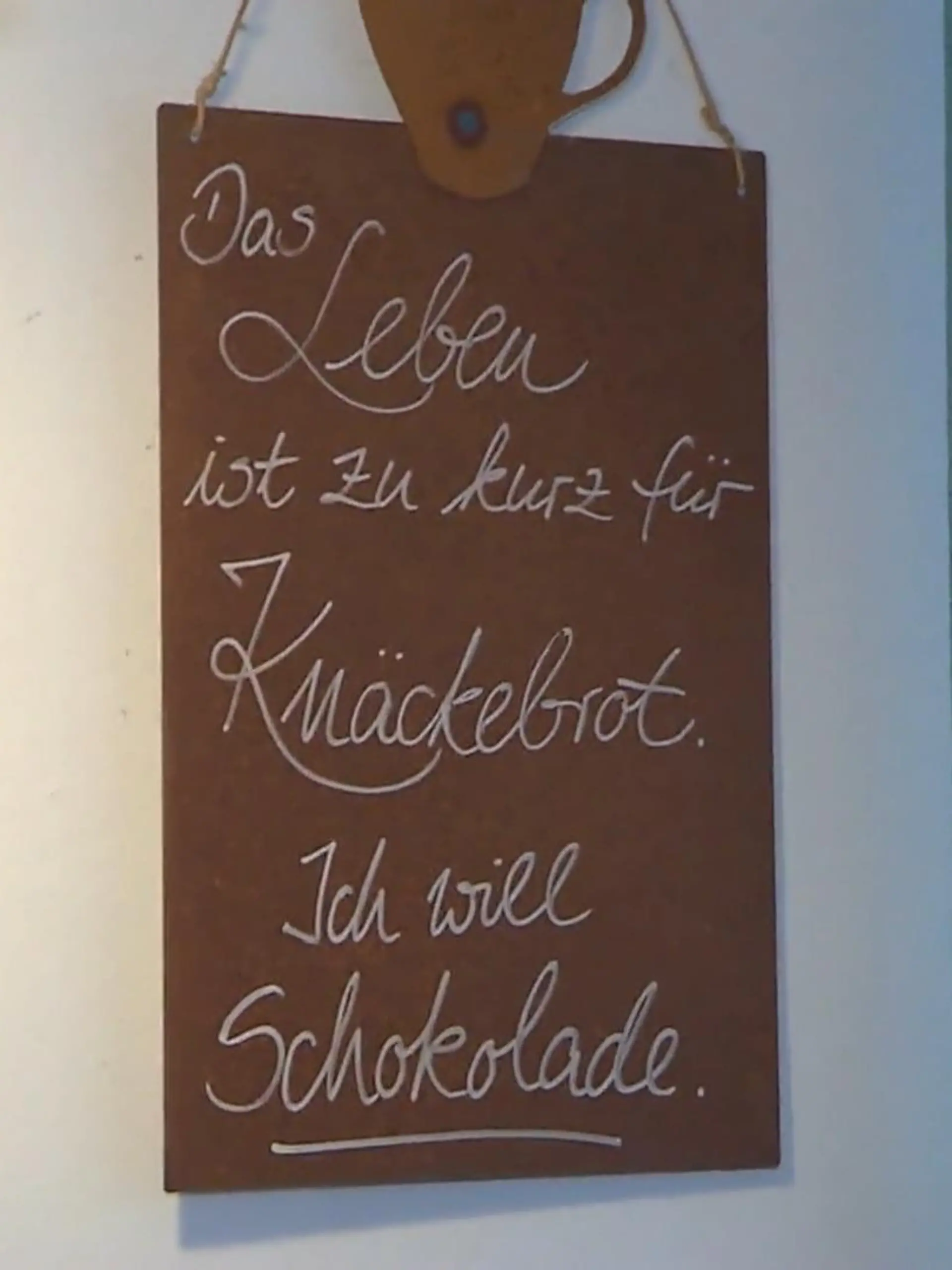Valeska liebt ihre Schilder