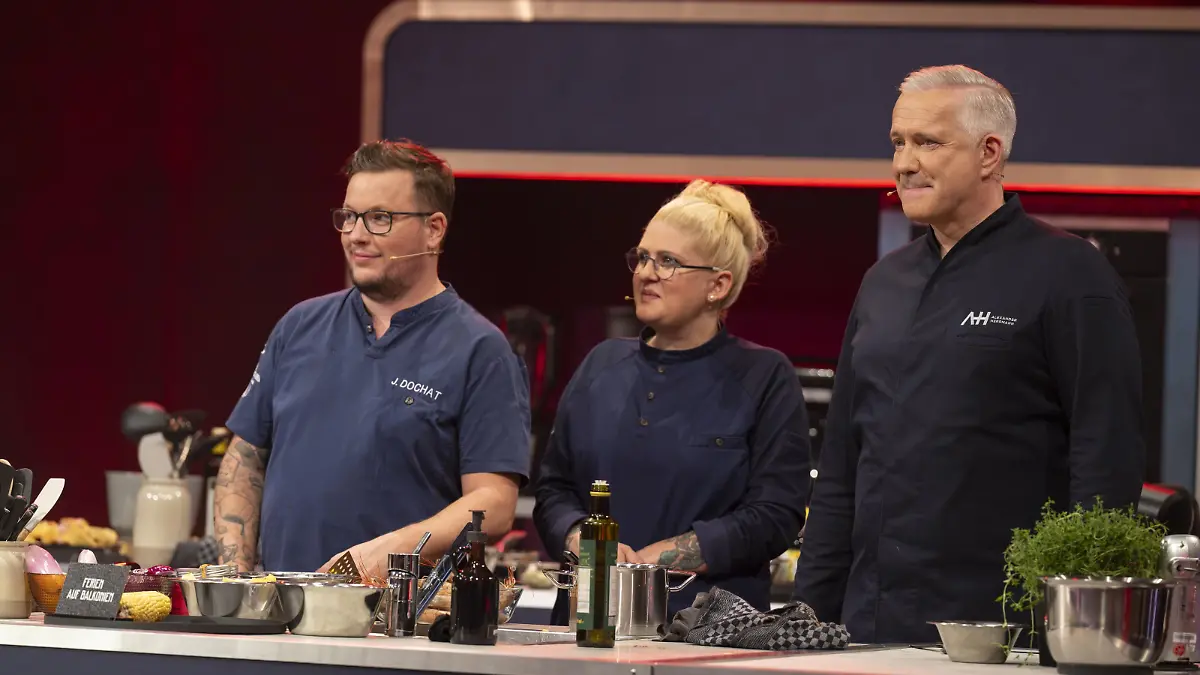 V.l.: Jari Dochat, Lisa Angemann und Alexander Herrmann
+++ Die Verwendung des sendungsbezogenen Materials ist nur mit dem Hinweis und Verlinkung auf RTL+ gestattet. +++