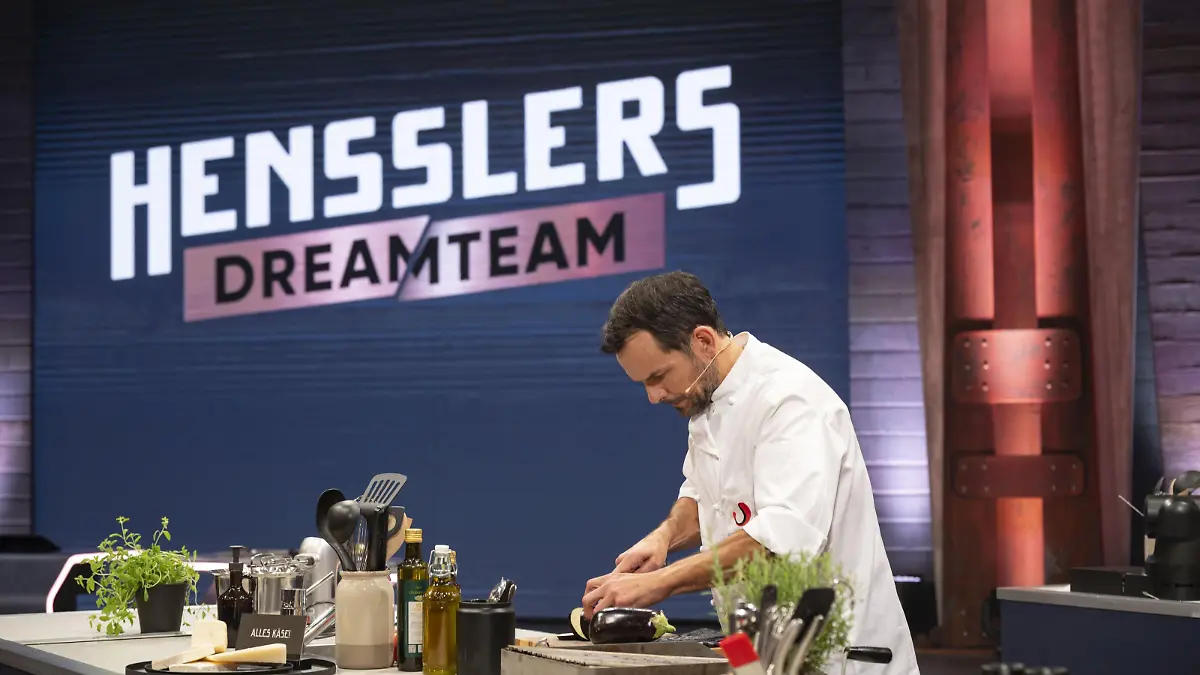 Steffen Henssler
+++ Die Verwendung des sendungsbezogenen Materials ist nur mit dem Hinweis und Verlinkung auf RTL+ gestattet. +++