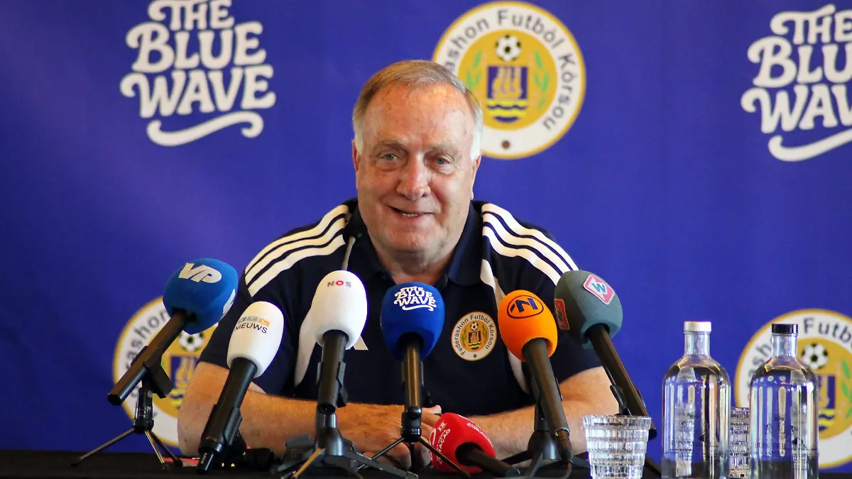 Dick Advocaat erlebt mit Curaçao eine besondere Zeit. (Archivbild)