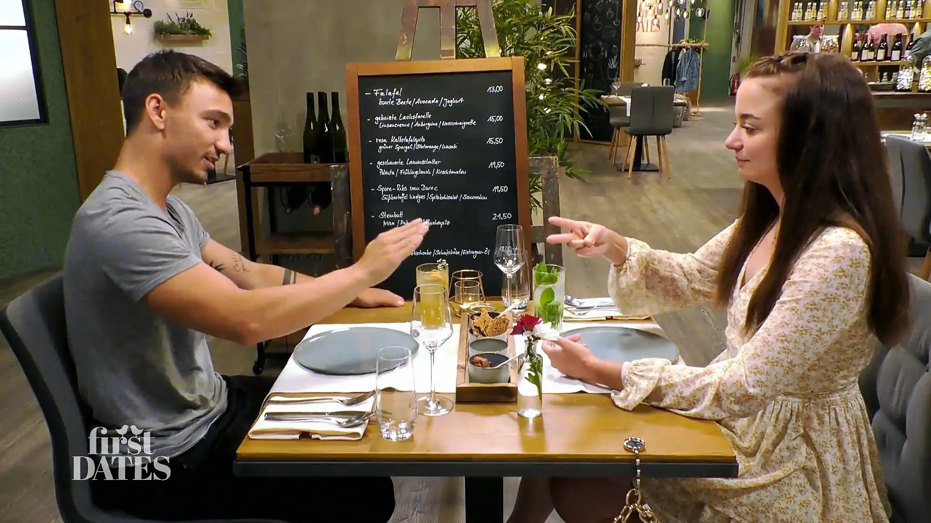 Jannes und Inga lassen den Zufall mitbestellen Spiel ums Essen
