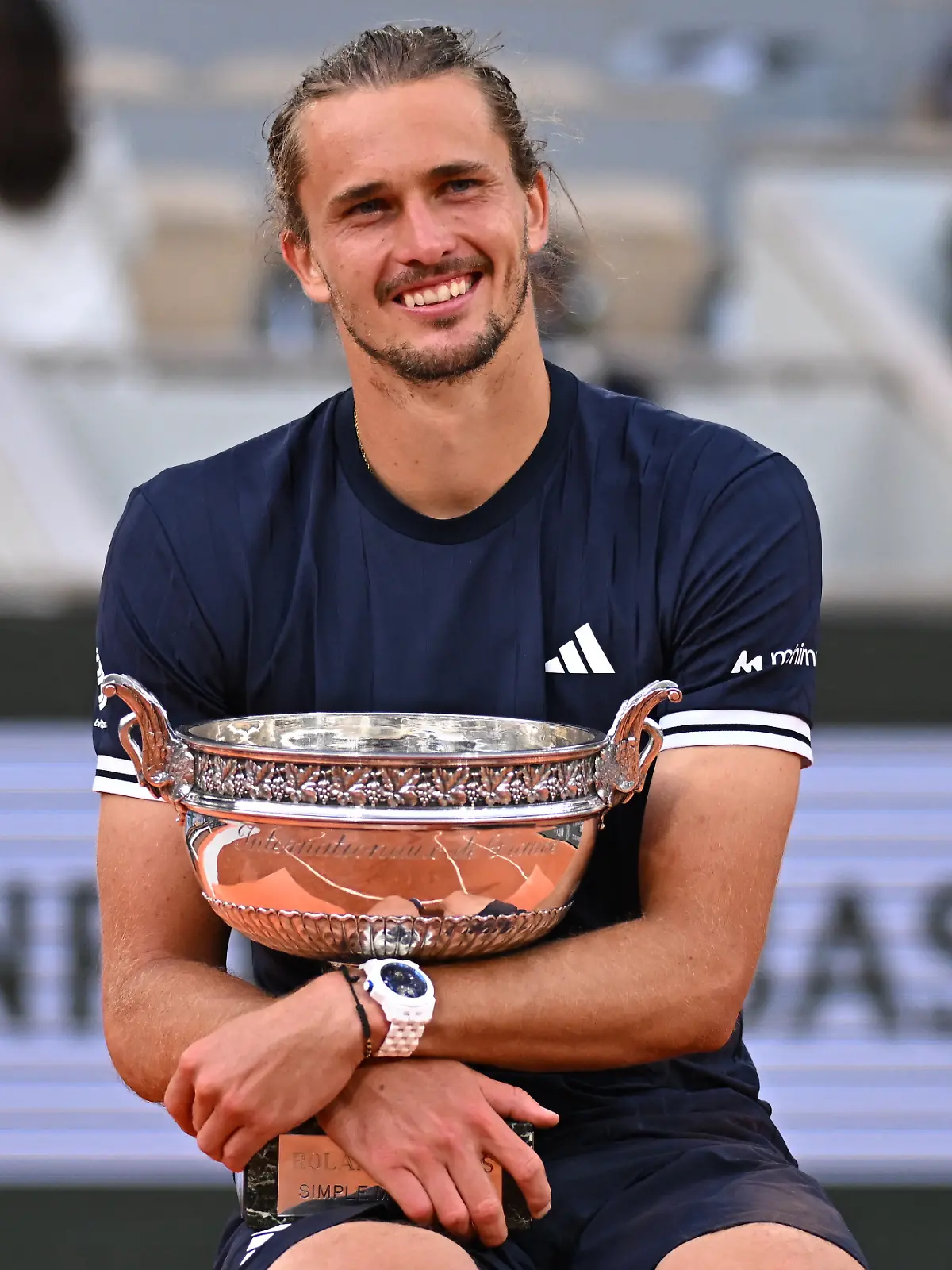 Er kann es selbst noch kaum glauben: Alexander „Sascha” Zverev hat endlich einen Grand-Slam-Titel gewonnen!